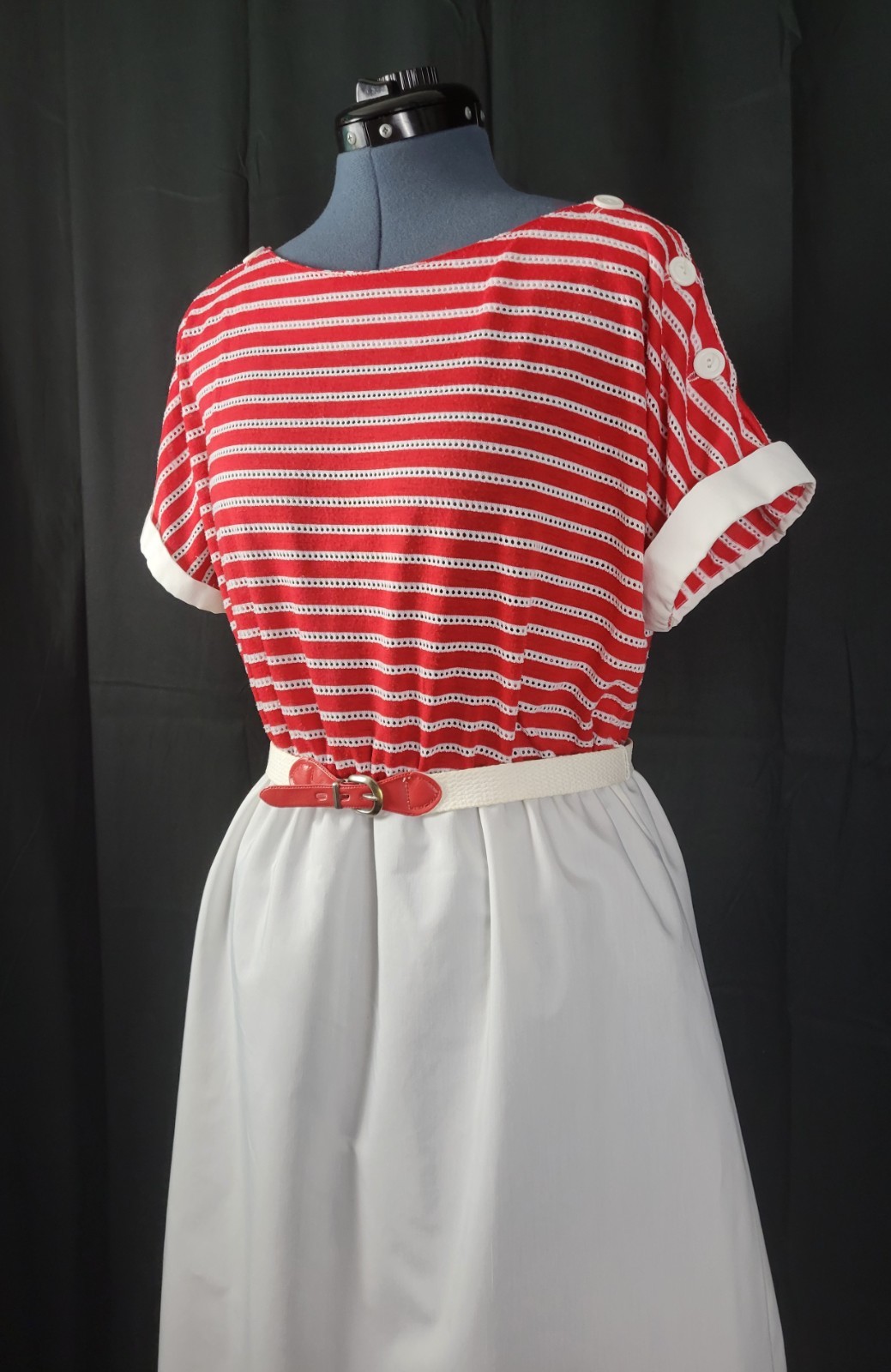 Vintage Boatneck Blouson Dress w Red & White Striped Bodice & White Skirt Size L