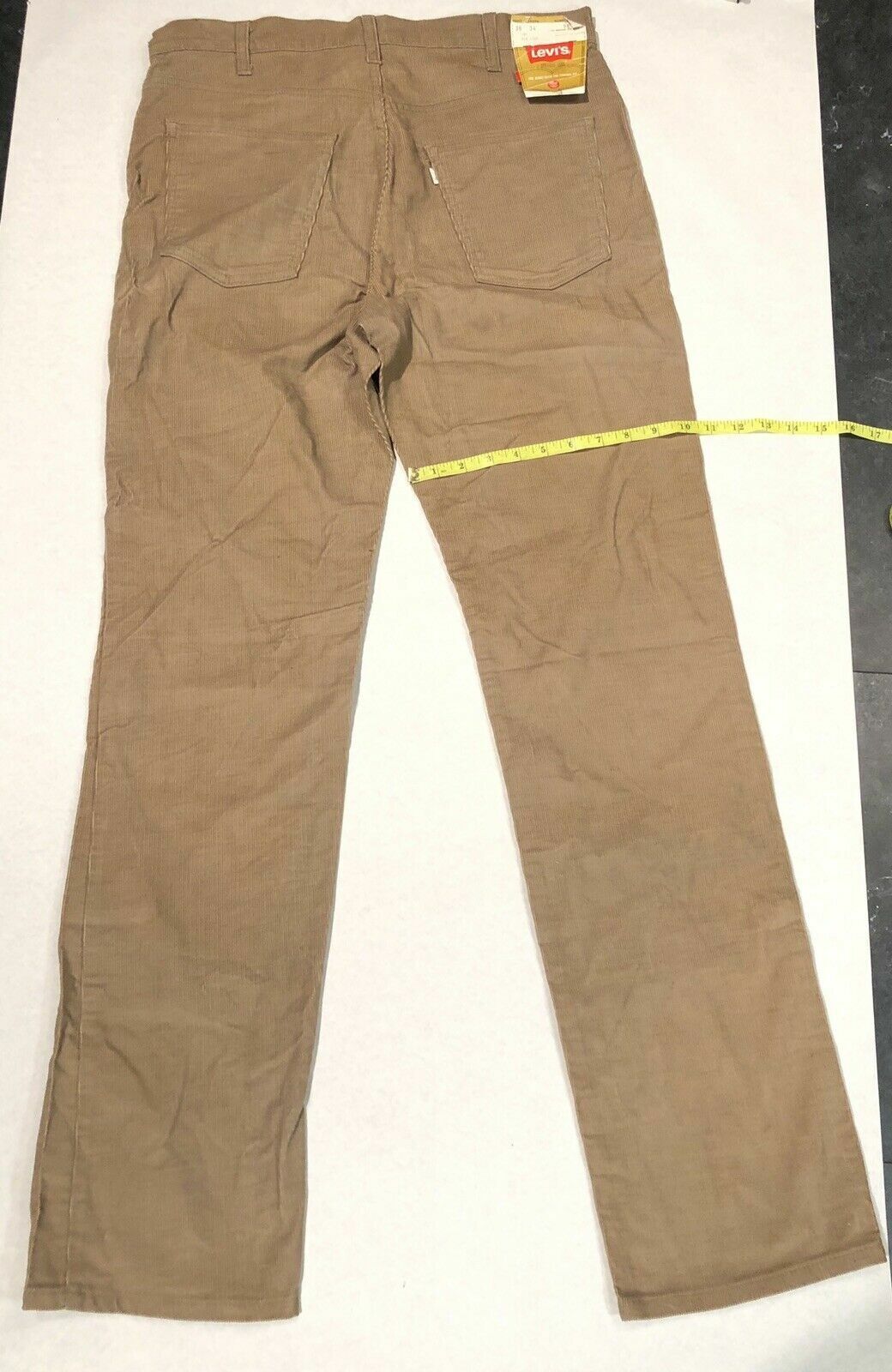 Beige Levis 8″ Straight Leg Pants/Jeans 34 x 33.5 New With Tags Vintage