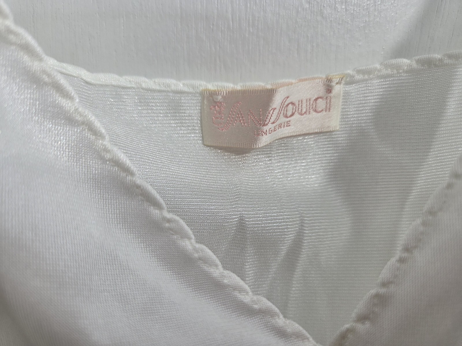 Vintage SANS SOUCi Plus Full SLIP Size 52 Ivory/White 100% Nylon