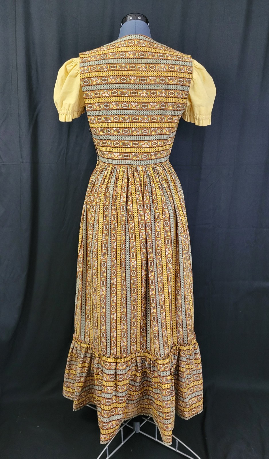 Vintage Dirndl Dress w Blouse in Brown/Yellow/Blue Pattern Size Small?