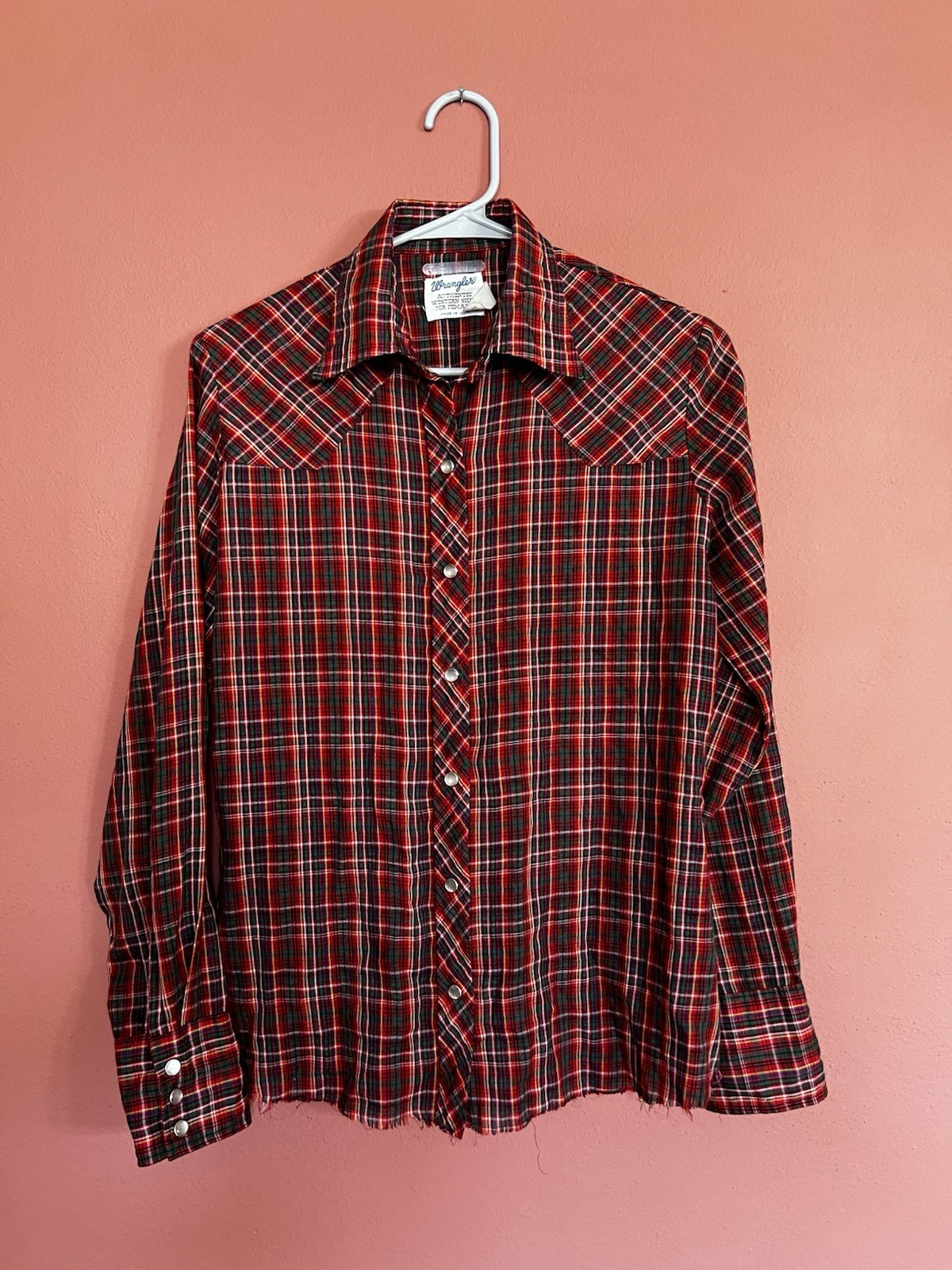 Vintage Lightweight Wrangler Ladies Pearl Snap Plaid Western Shirt – has flaw