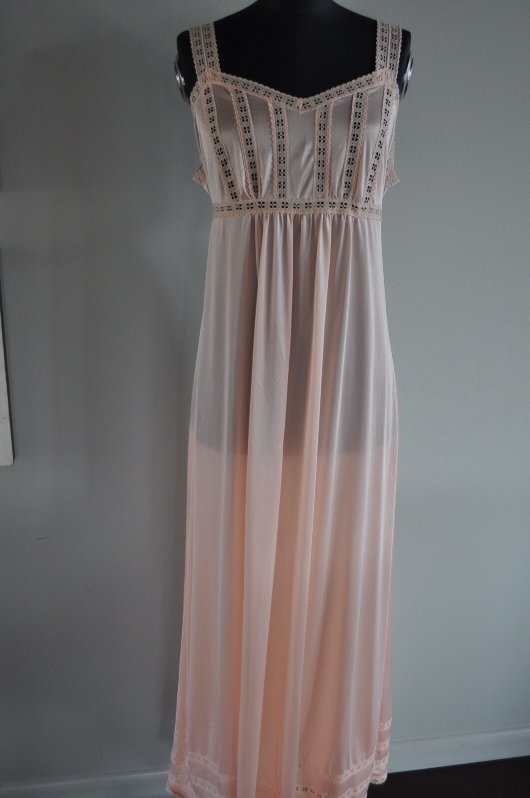 Vintage Gossard Artemis Long Sleepware Peach Read for Measurements