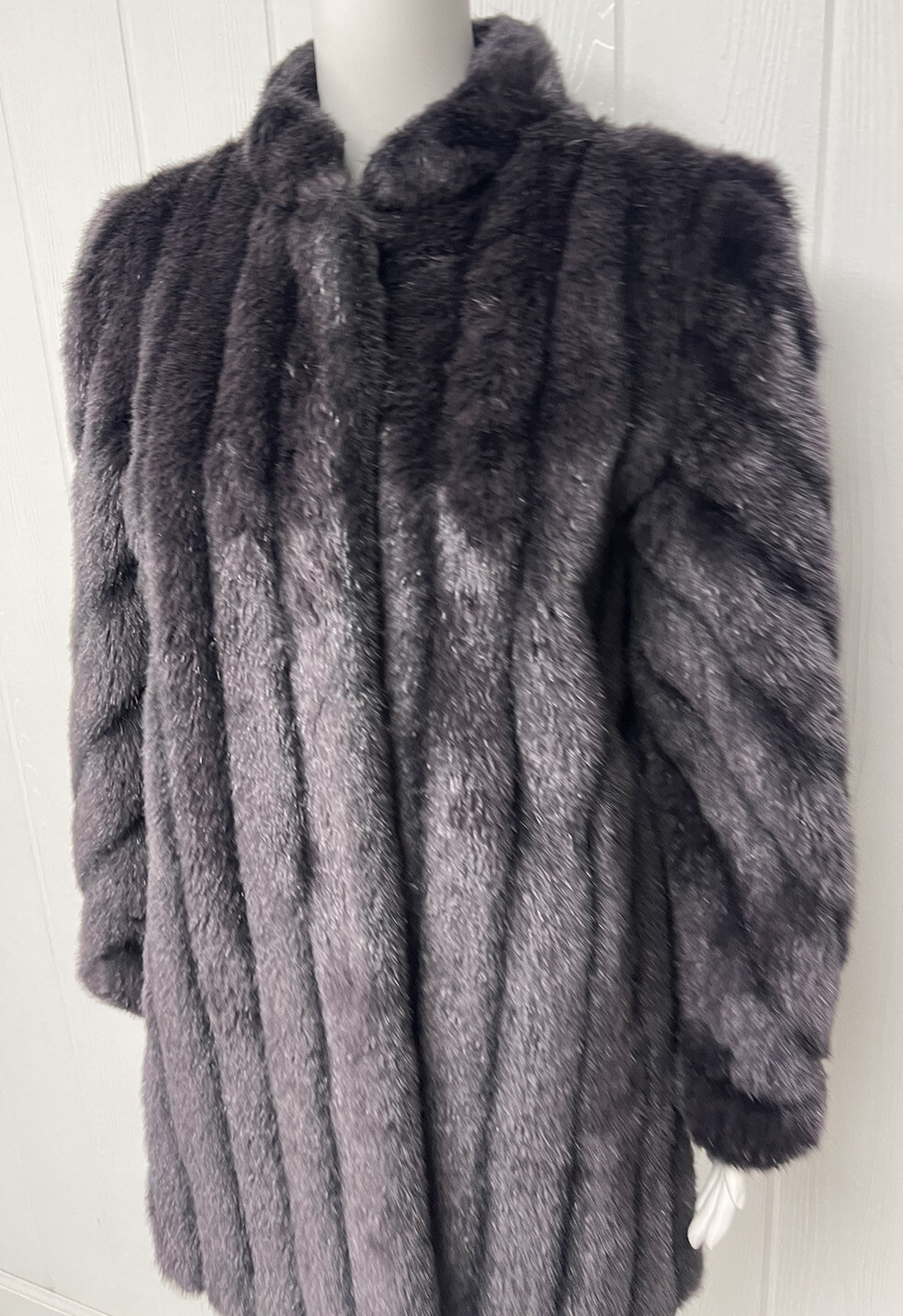 Vintage Sno minke By Hillmoor women’s faux fur coat USA made size S/M
