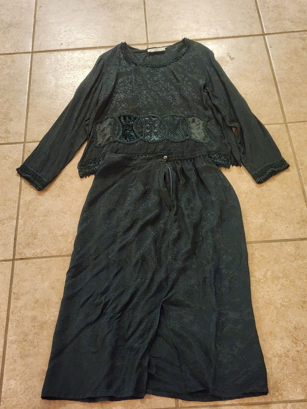 Orvis Vintage Women Size Medium Two Piece Top and Slit Dress