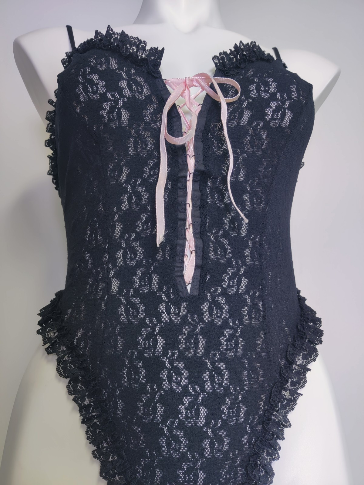 Vintage Lady Cameo Dallas Black Stretch Lace Teddy Thong Pink Bow Med USA
