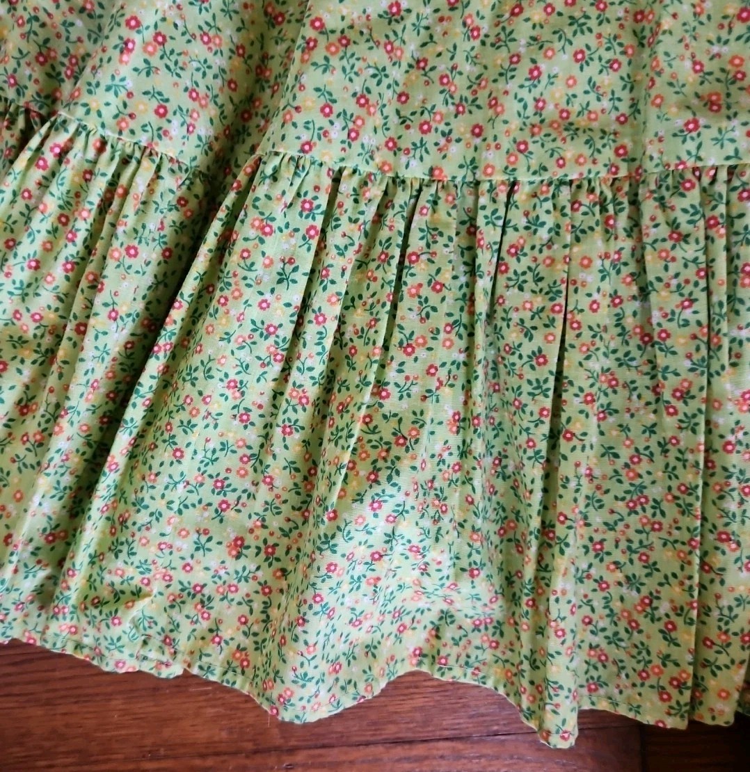 Vintage Handmade Green Dress Lace Square Dance Cottage Size 8-10