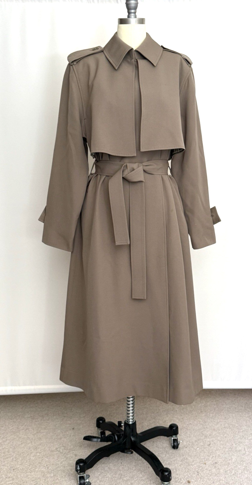 Classic Vintage I Magnin Taupe Wool Trench Coat Size 8 Made in Japan