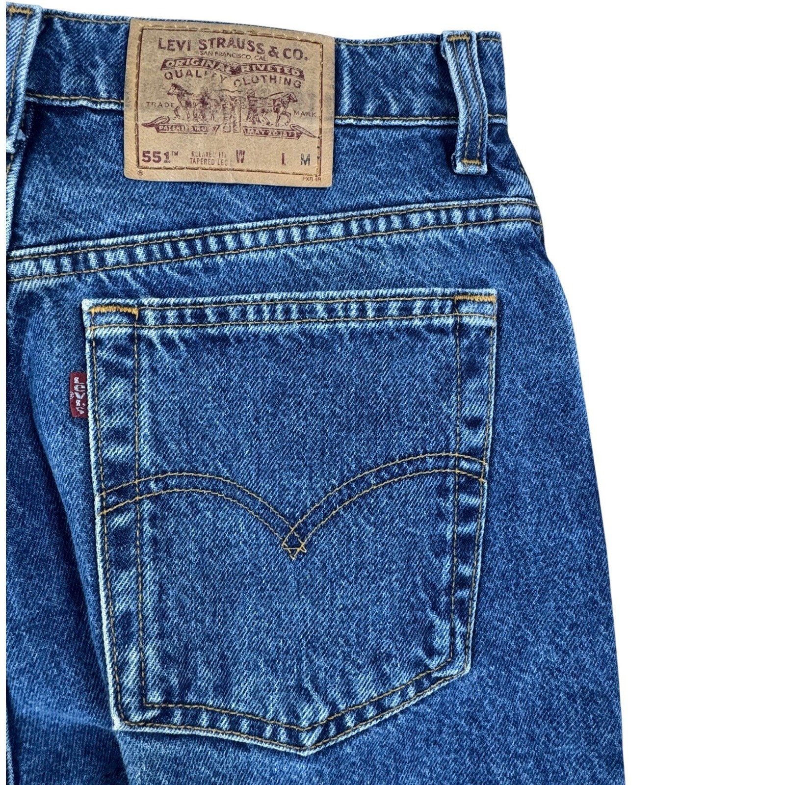 Vintage Levis 551 Relaxed Fit Tapered Leg Jeans Womens 14 Med Medium Wash USA