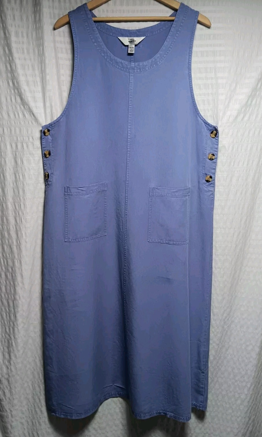 Amy K Su AKS Maxi Dress. Sleeveless, Front Pockets, Side Buttons. 💯 Tencel . LP