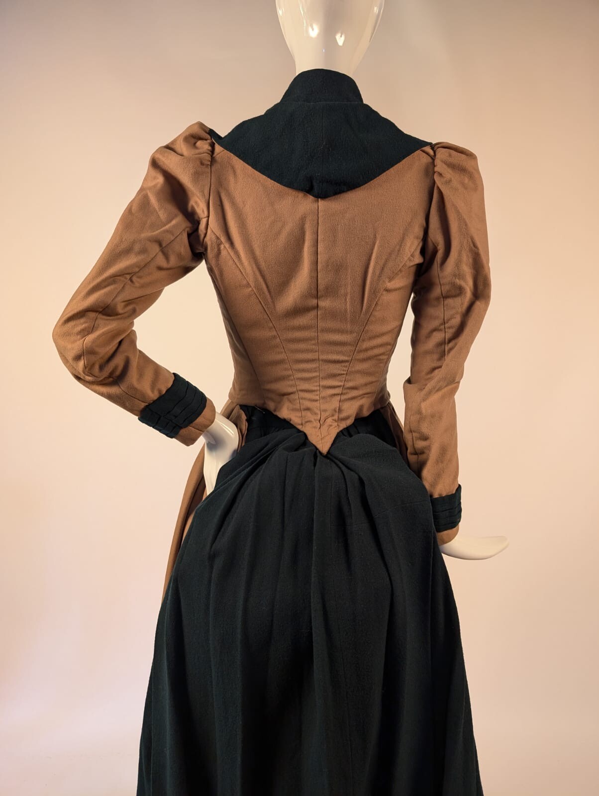 VICTORIAN 2 TONE CASHMERE BUSTLE DRESS W BUILT IN BUSTLE & HORSE SHOE  LINING