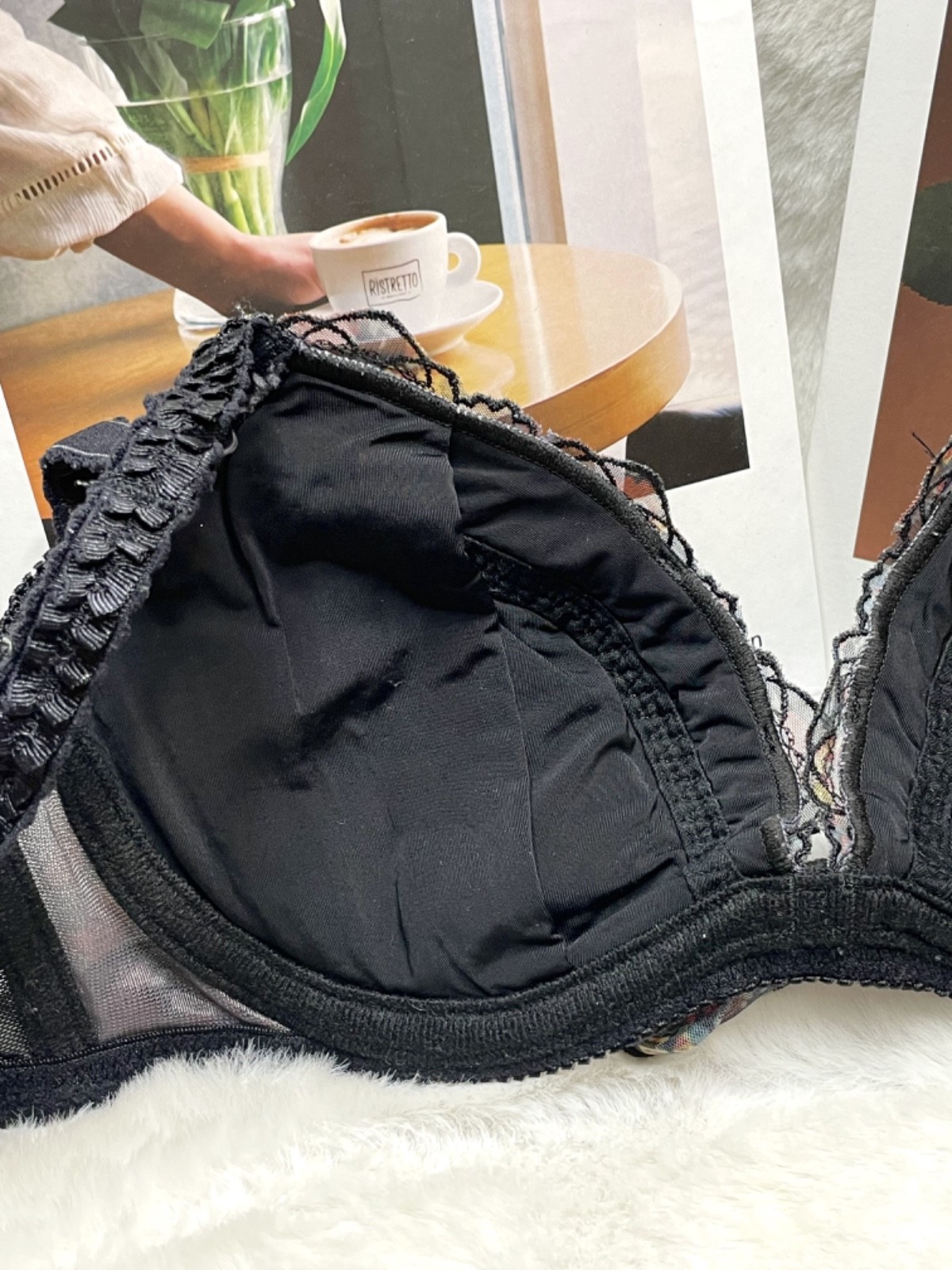 Vintage Nylon Floral Lace Underwire Bra 32DD Silky Soft Cup Back Closure