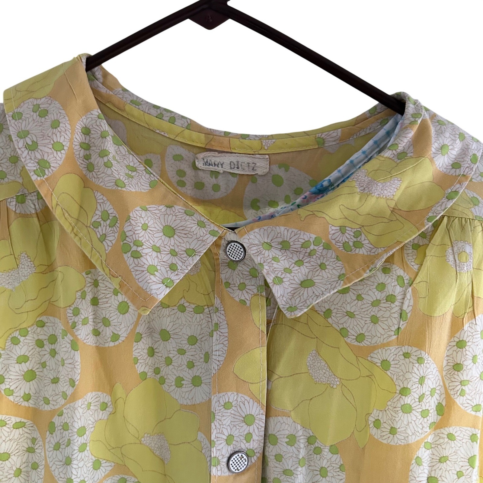 True vintage 1970s flower power housecoat runs like xxl 24.5″ ptp 37″ L (xl4)
