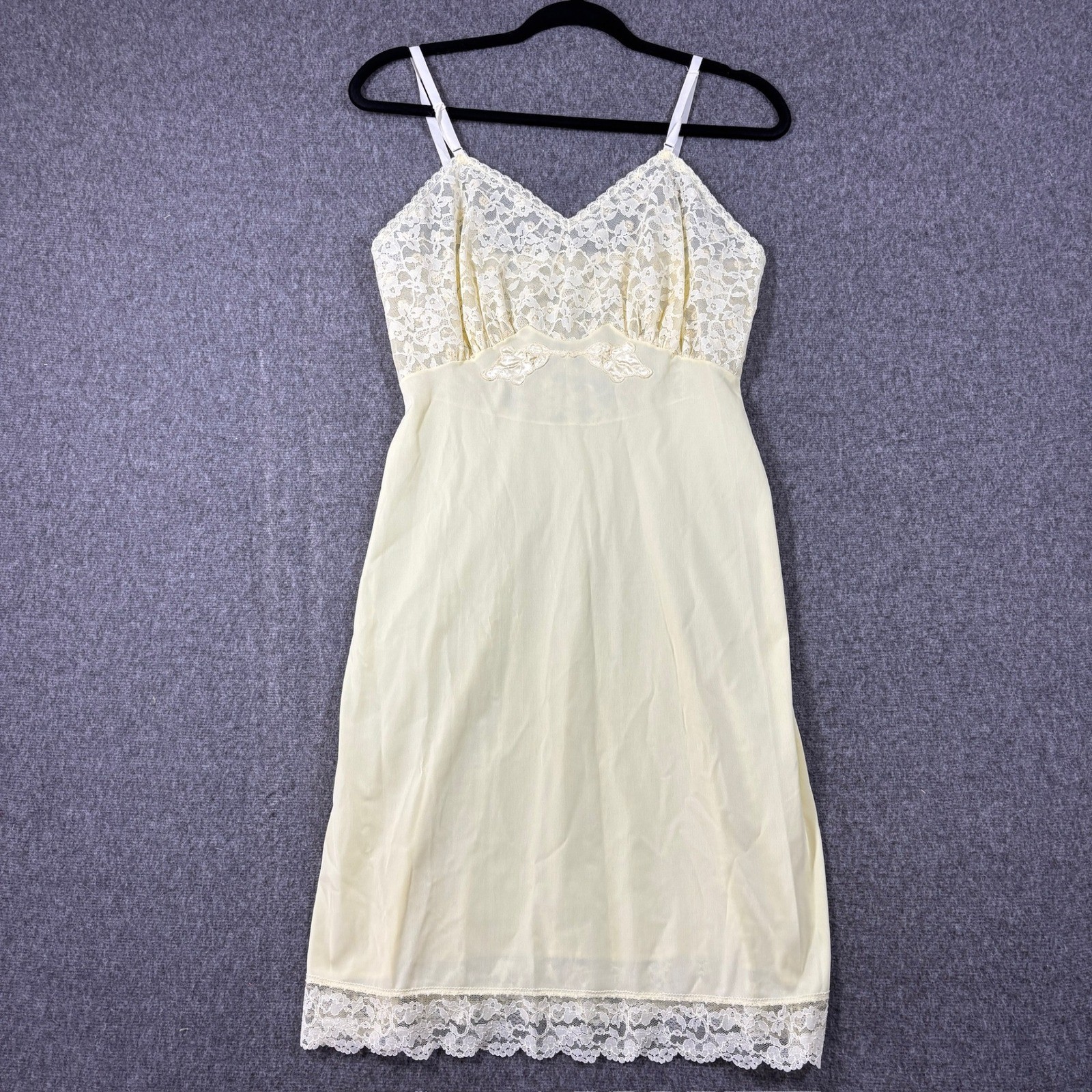 Vintage Floral Lace Trim Full Slip Dress Pale Yellow Adjustable Straps Lingerie