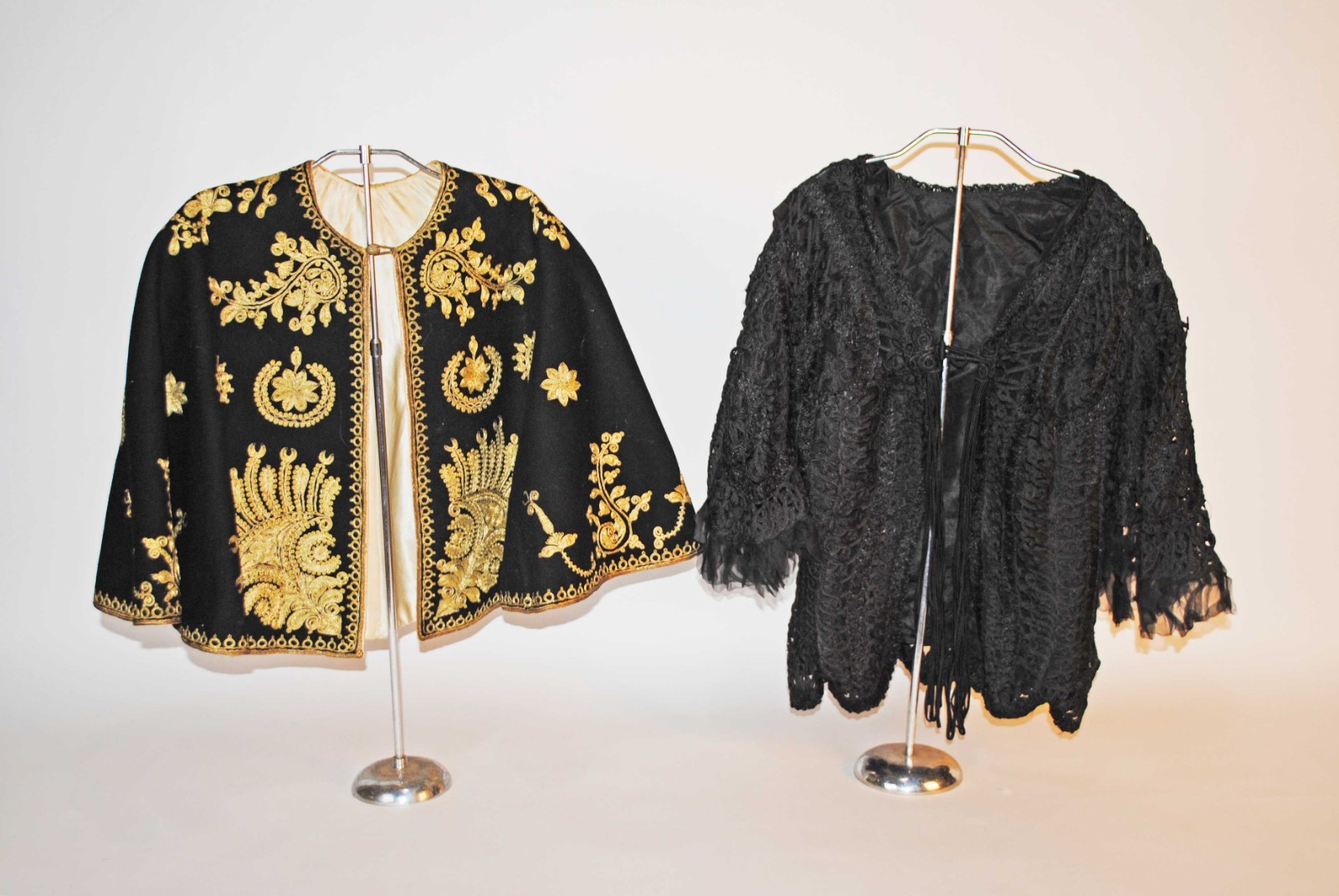 ANTIQUE TAPE LACE LADIES BLOUSE AND WOOL OTTOMAN METALLIC EMBROIDERY CAPELET