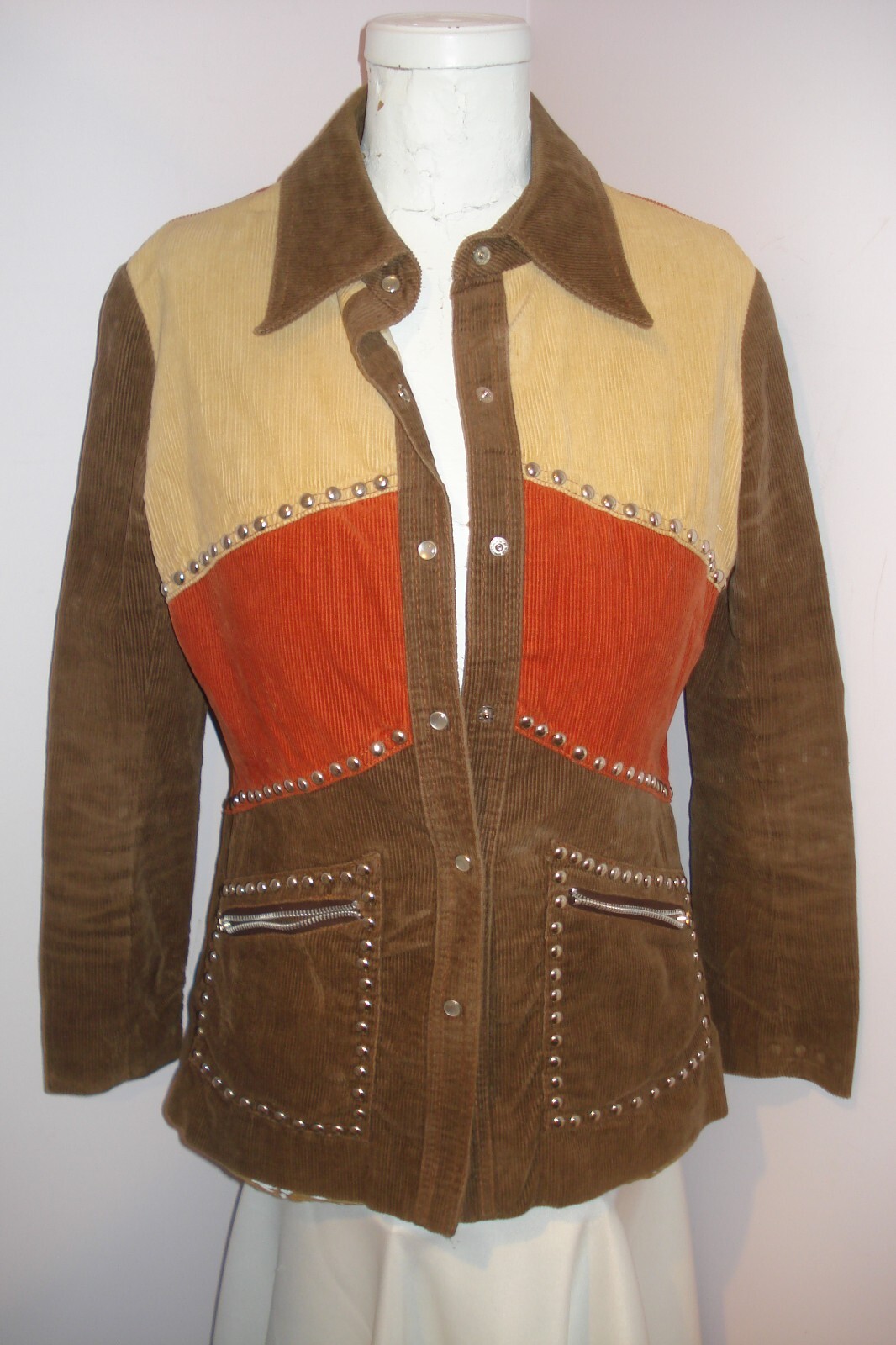 VTG 70’s *DOTTI DIDIT * Corduroy Silver Studded Pearl Snap Jacket SIZE M