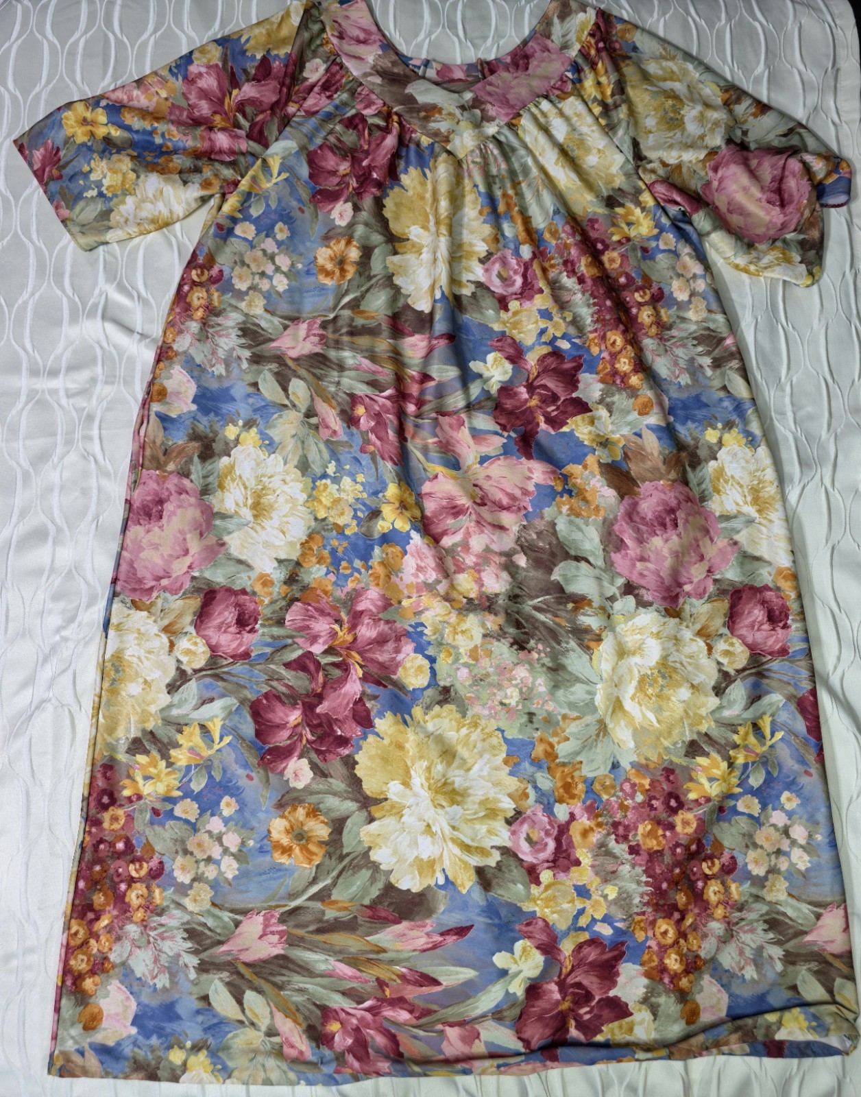Vintage Metropolitan Nightgown Women’s