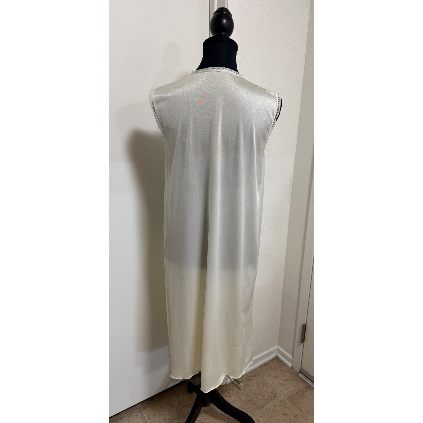 Vintage Alberti Cream Nylon Nightgown Blue Floral Embroidery Lace Trim Midi L