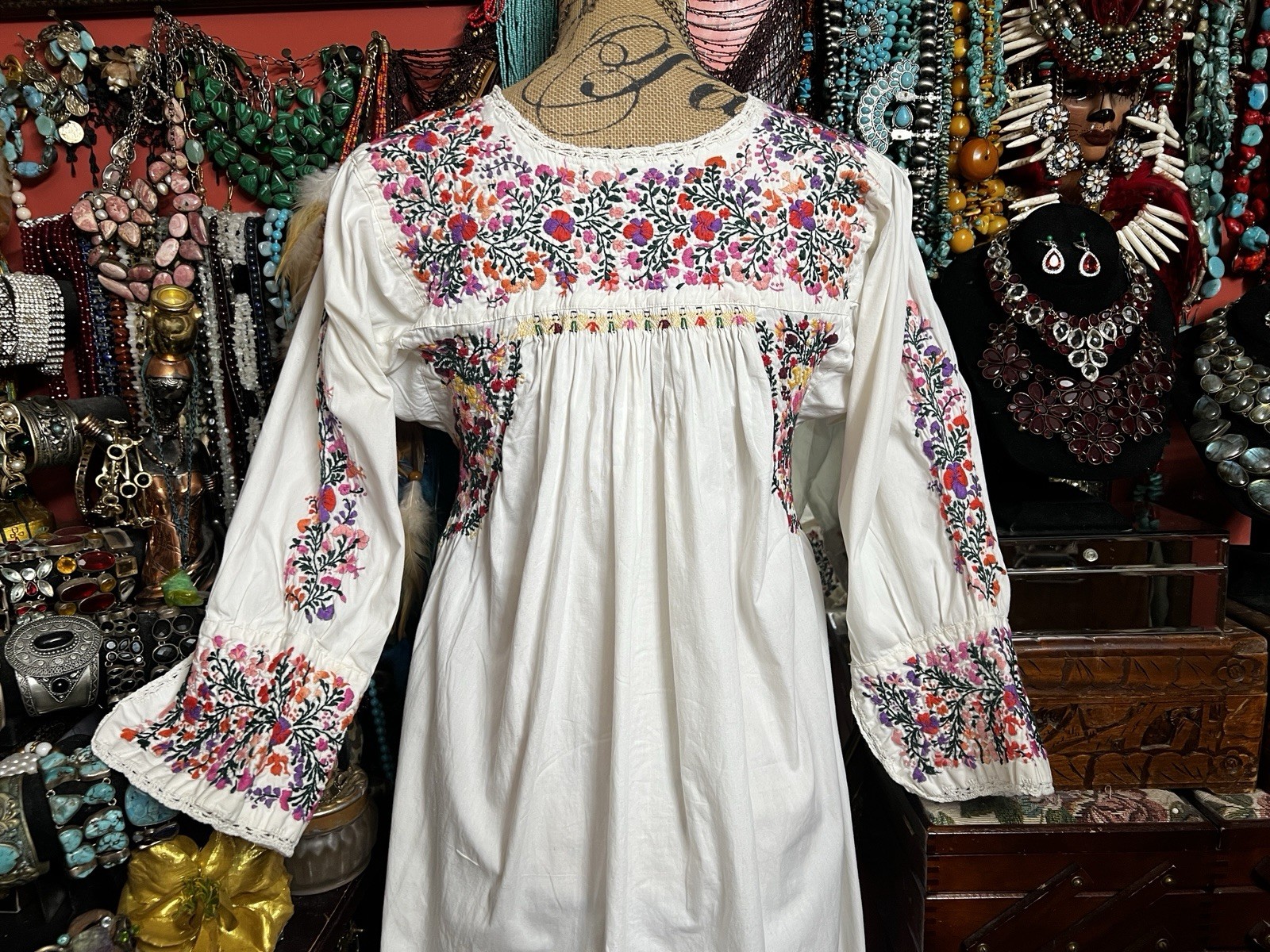 Gorgeous Rare White Oaxaca Multi Color Embroidery Specialty Long Sleeve Dress SM