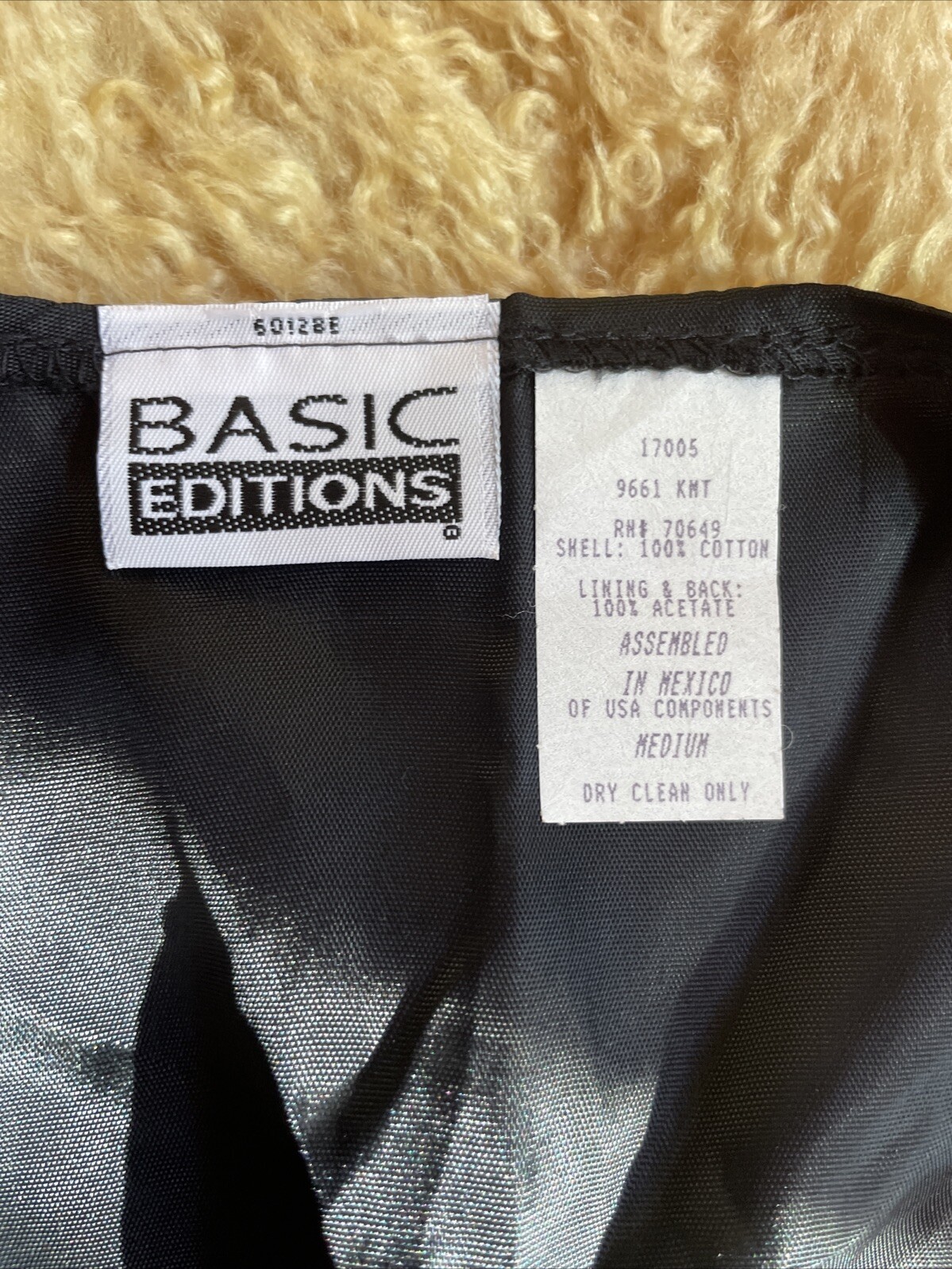 Vtg 90s Basic Edition Halloween Vest Ghosts Pumpkins Art Witches Bats Hipster MD