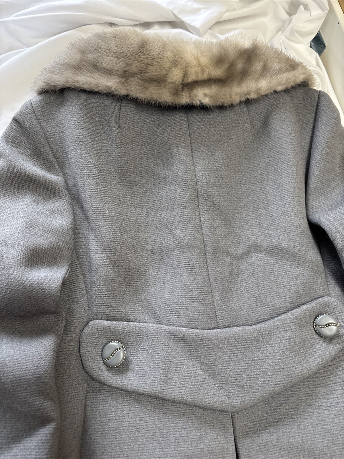 Vintage Women’s Union Made Gray Wool Coat With Fur Trim, 1960s (flaws)