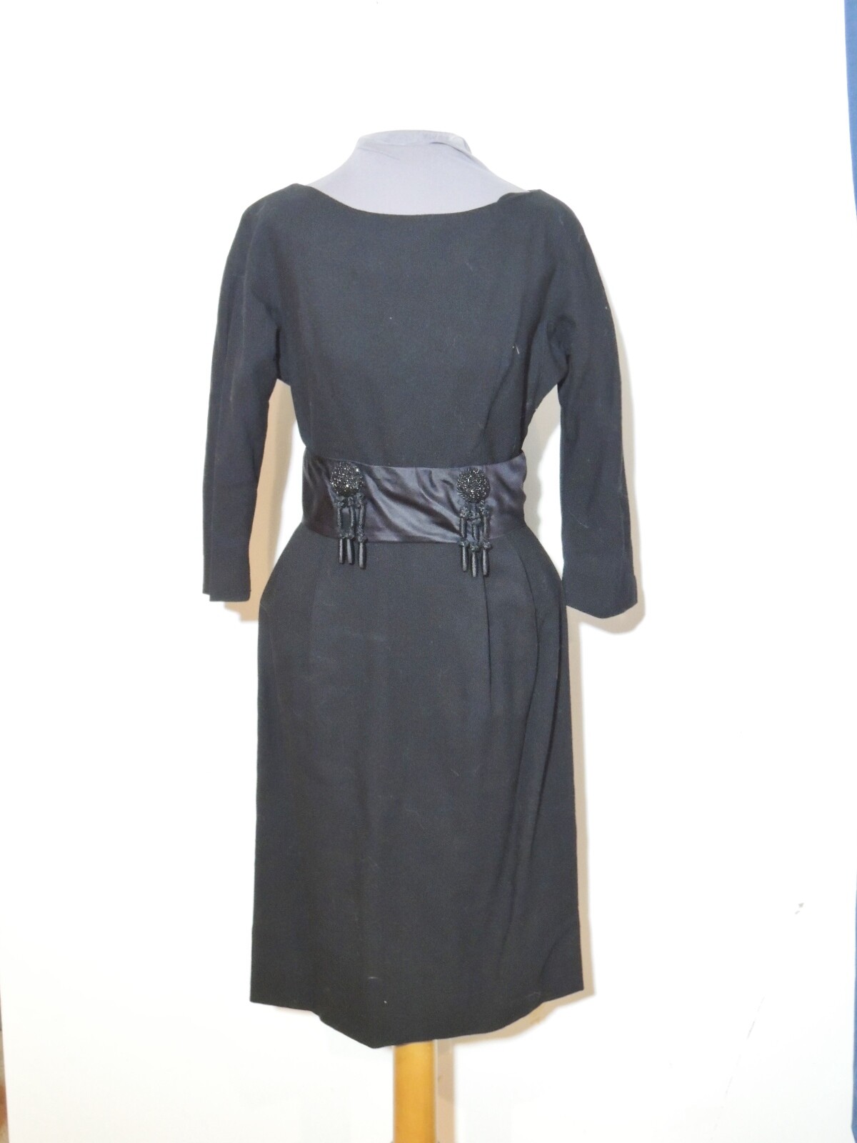 1950’s Black Wool Sheath Dress w Belt w Beautiful Trim SM – MED w- 25 1/2