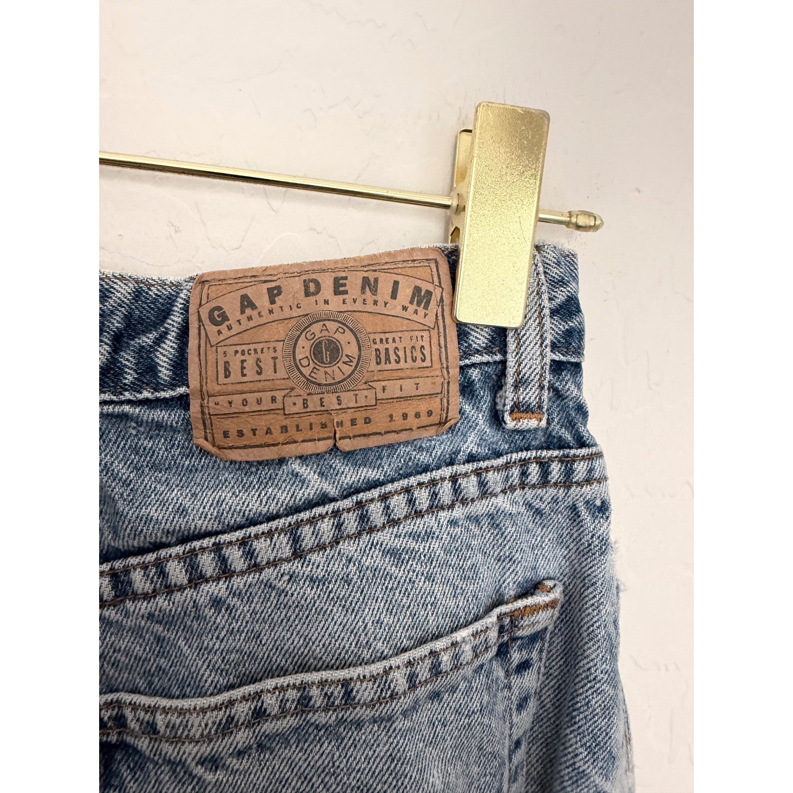 Vintage GAP Reverse Fit High Rise Tapered Light Wash Blue Denim Jeans Womens 29