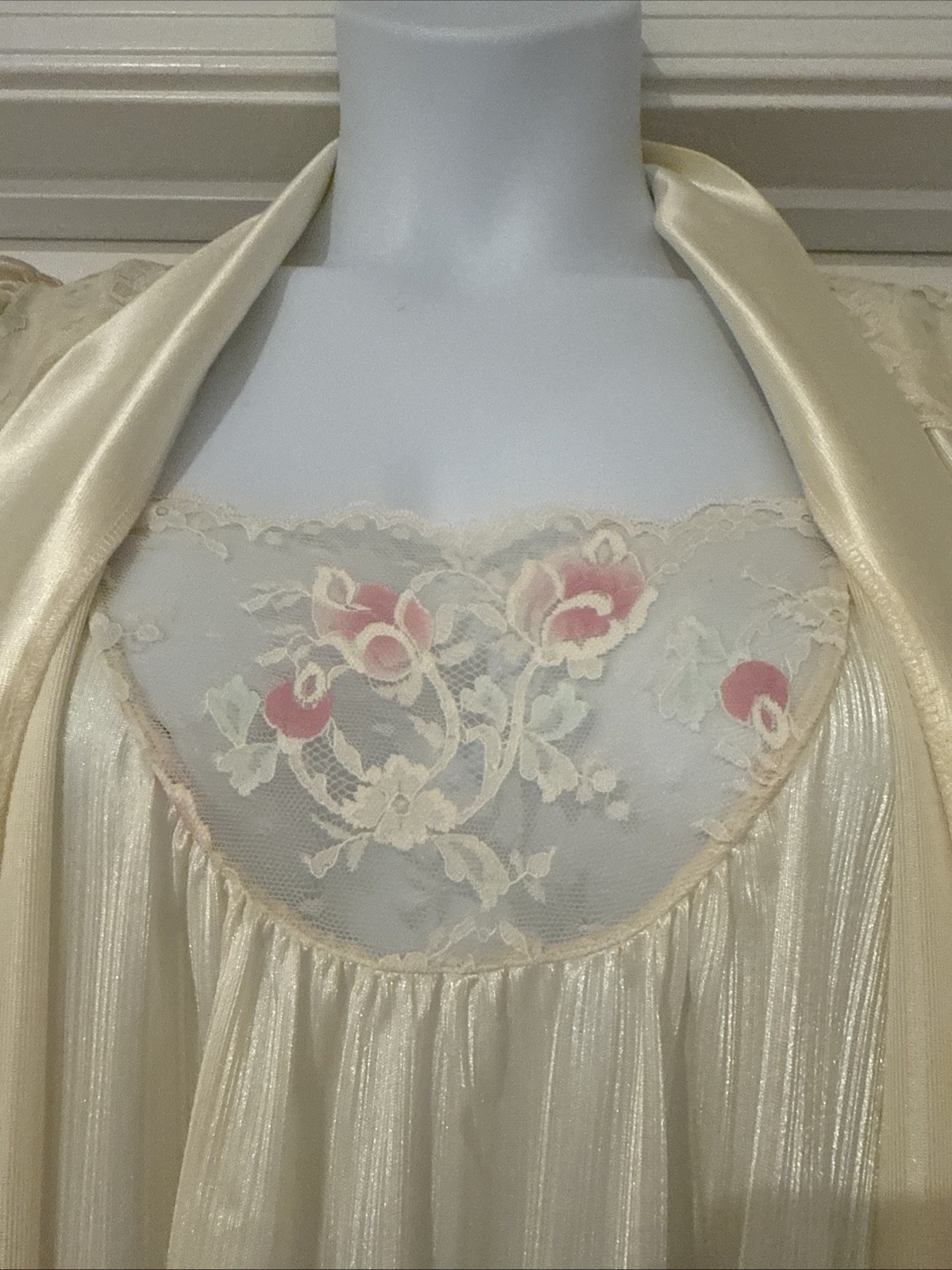 Tom Bezduda Barad Peignoir VTG Ivory Cottage Core Floral Lace Fits M Excellent