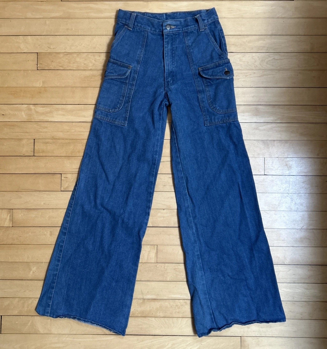 Vintage Brittania Jeans Womens 29” Bell Bottom Flare Wide Leg Cargo Pockets 70s