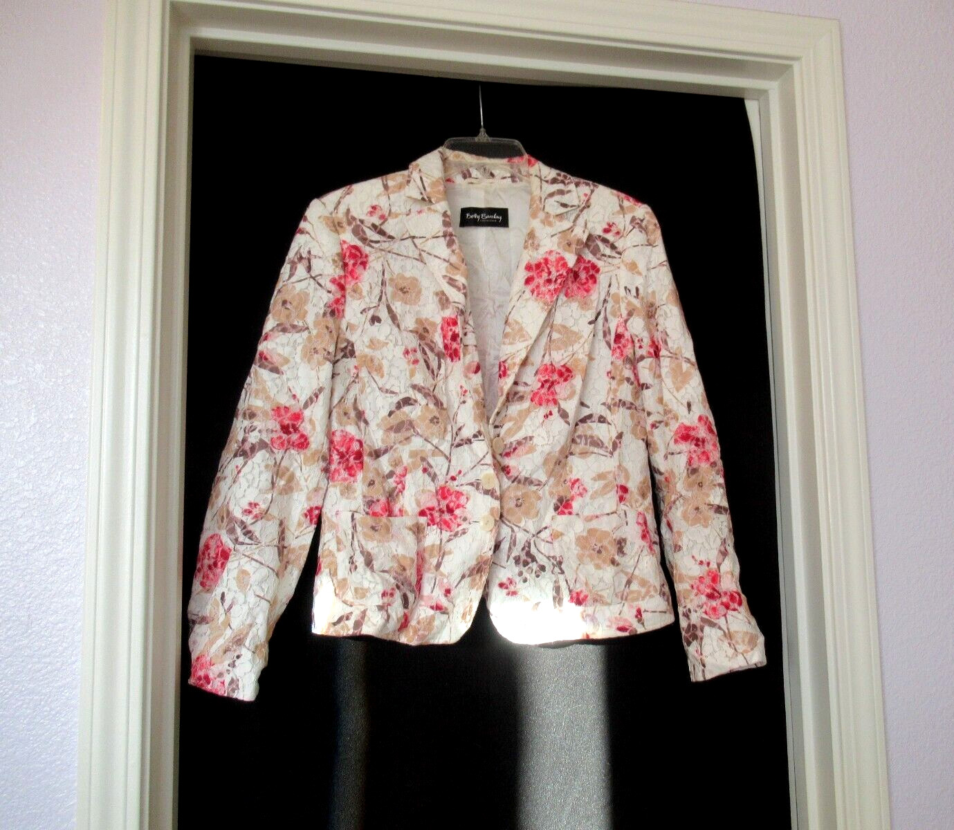 Betty Barclay pink roses and lace blazer, 36″ chest