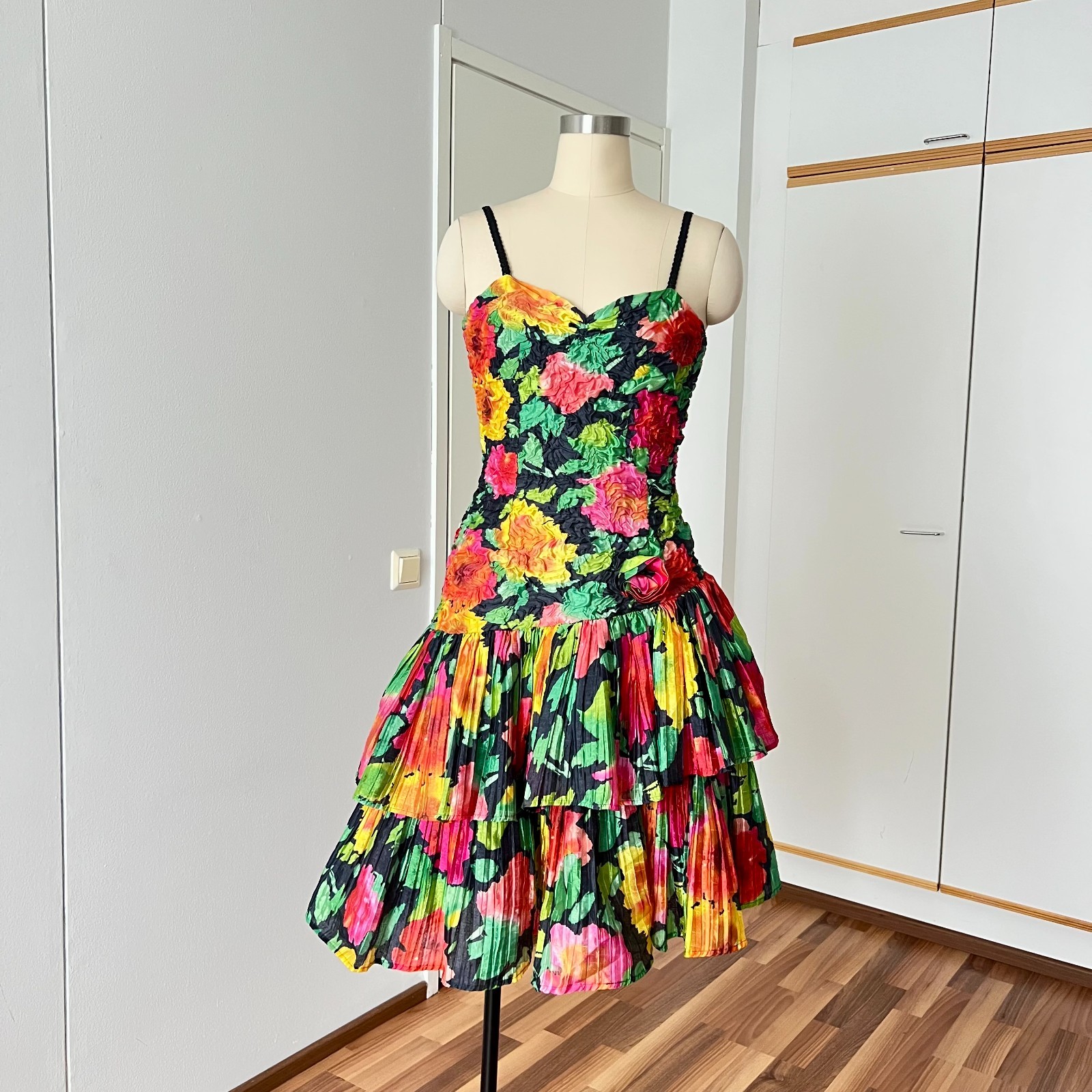 1980s Tiered Floral Midi Prom Party Dress Retro Taffeta Cocktail Evening Gown