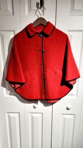 Vintage Boiled Wool Austrian Style Cape Handmade Lining S/M 25 inches Bavarian