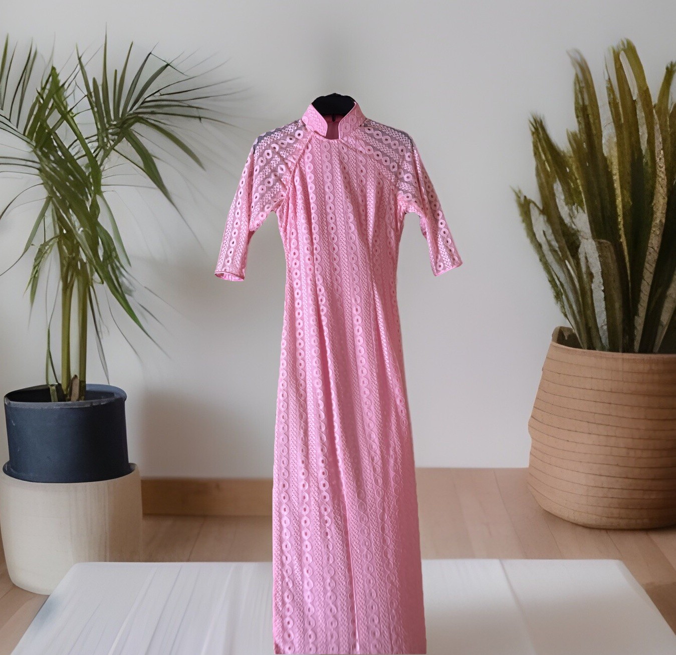 VTG Pink Lace Cheongsam Qipao Dress 60s 70s – SM – Sheer Sleeve Long Side Slits