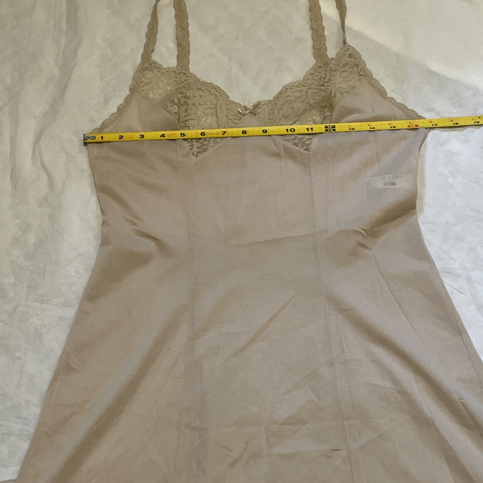 Vintage Olga Beige Nylon Slip Sz 34 Style# 1361T