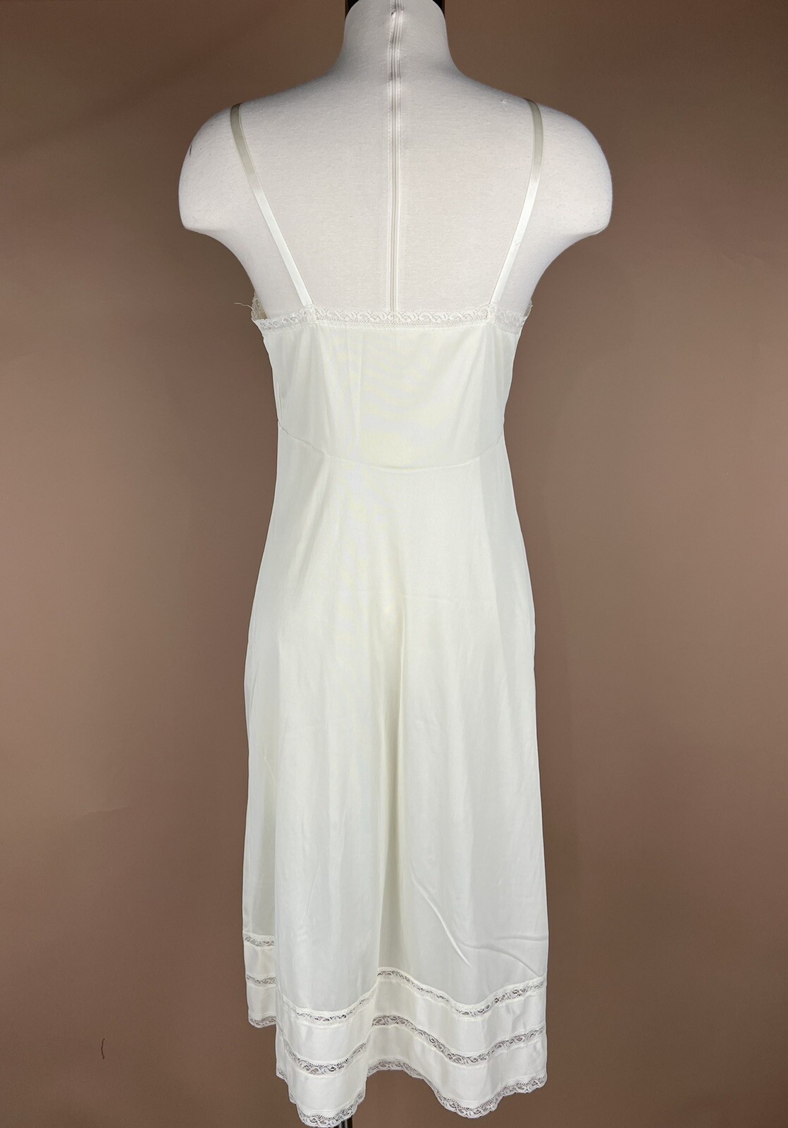 Vintage Womens Size S Bust 34 inches Cream Slip