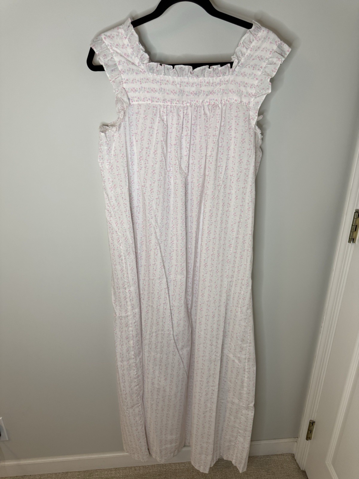 Vintage Granny/ Victorian Style White Floral Cotton Blend Nightgown & Robe Set