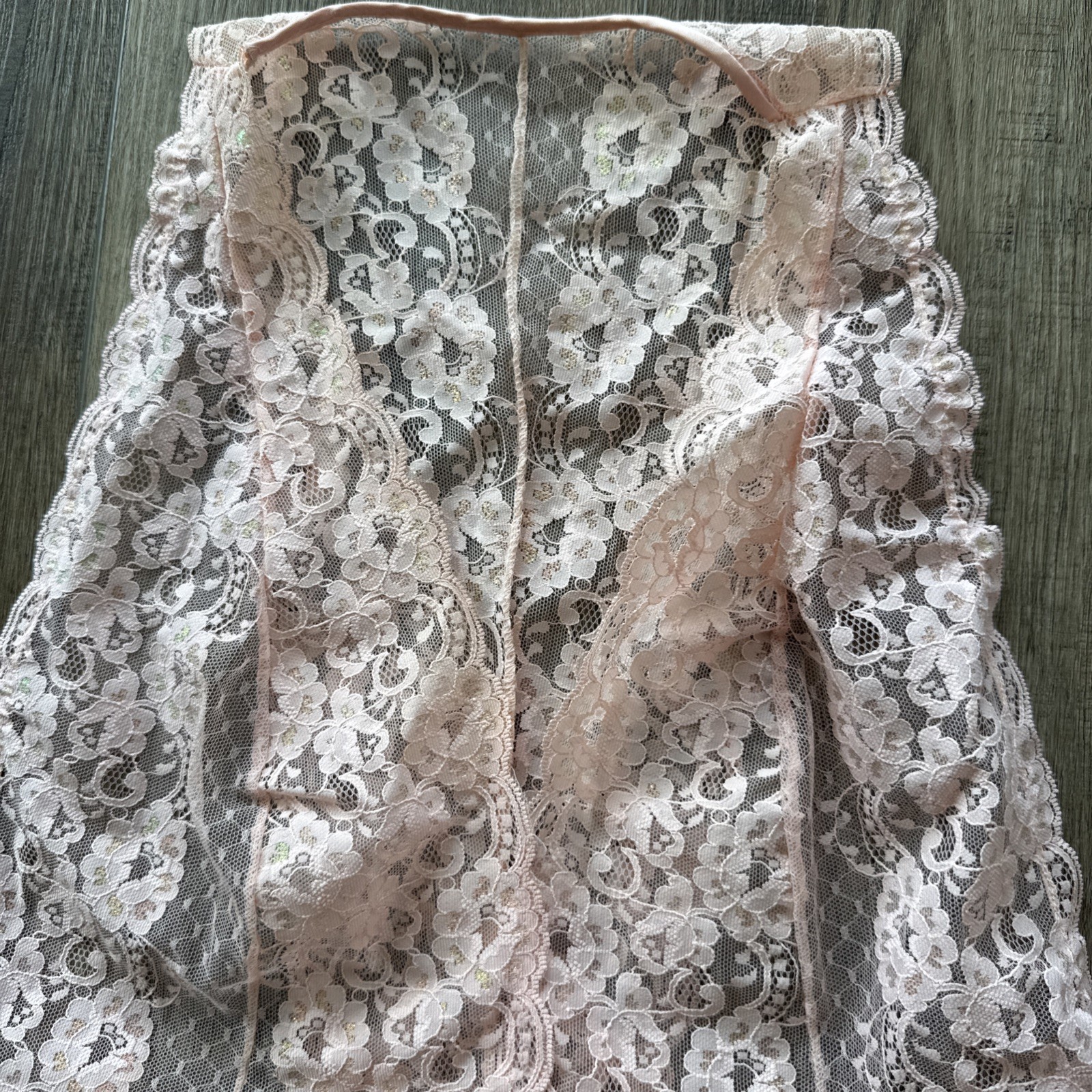 Vintage M KAYSER Silky Peach Nylon Nightgown Negligee Gown Lace Sexy USA C3