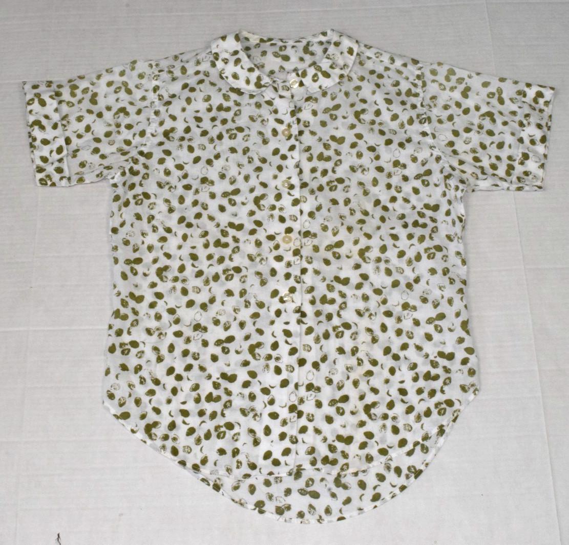 Vintage Leisure Shirt Collared Size S 90s White White Green Olives Thin Cotton