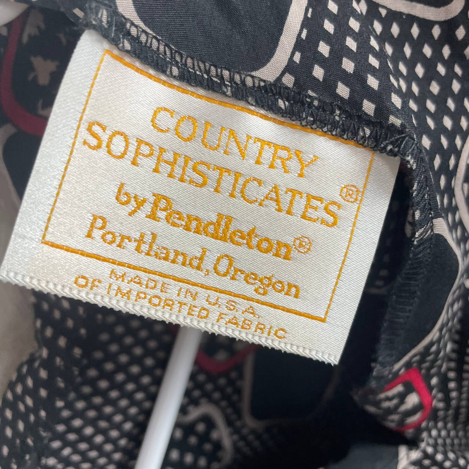 Vintage Pendleton Country Sophisticates Red Black Top Made in USA Rayon Size 16