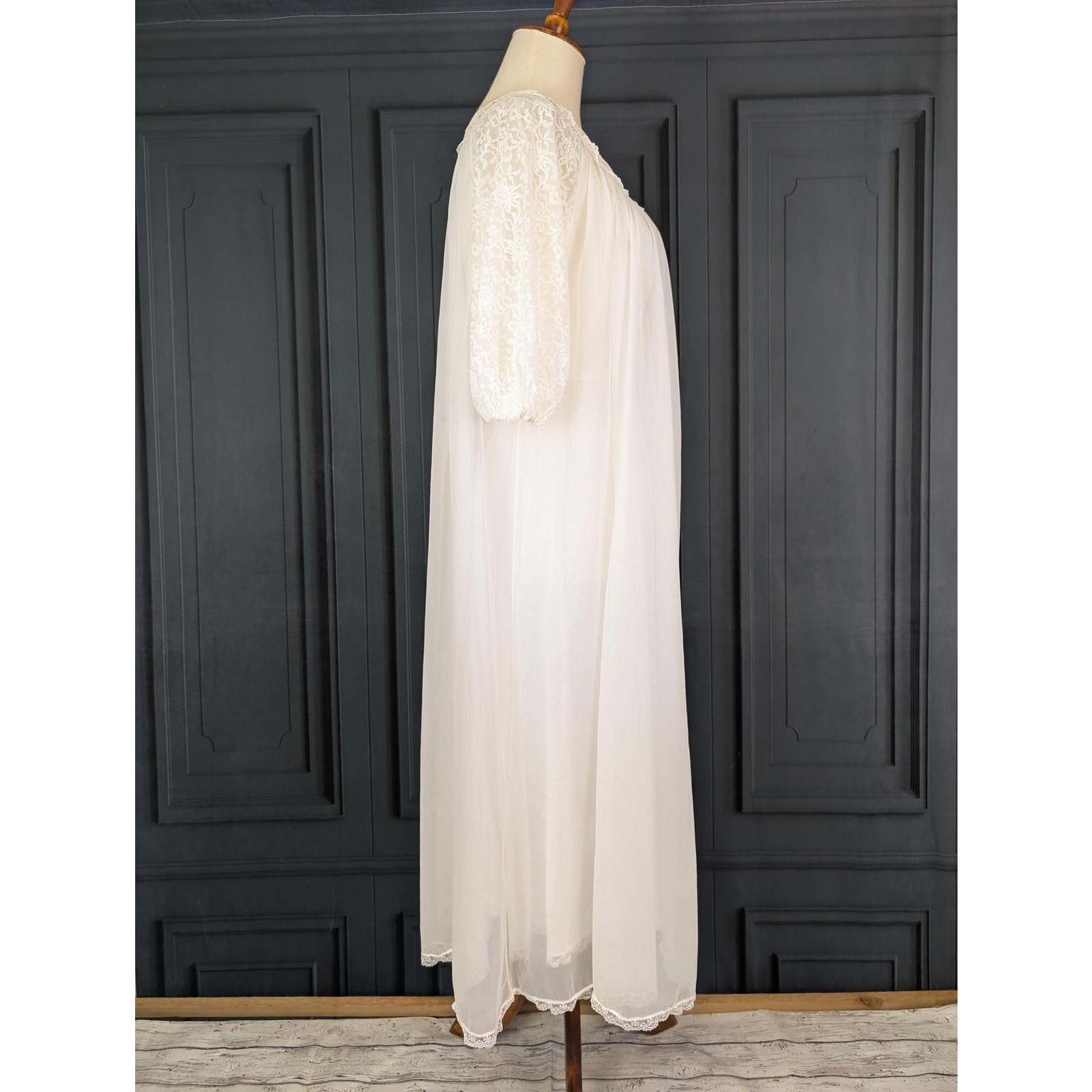 Vintage Sheer White Nightgown Peignoir Set White Nylon with Lace Small Bust 35