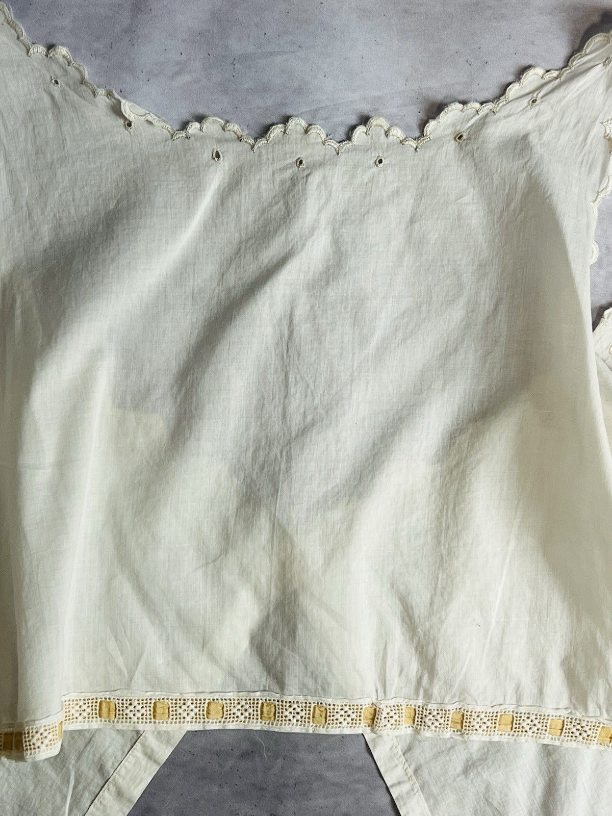 Vintage c. 1910s Edwardian White Embroidered Corset Cover Blouse Silk Ribbon L