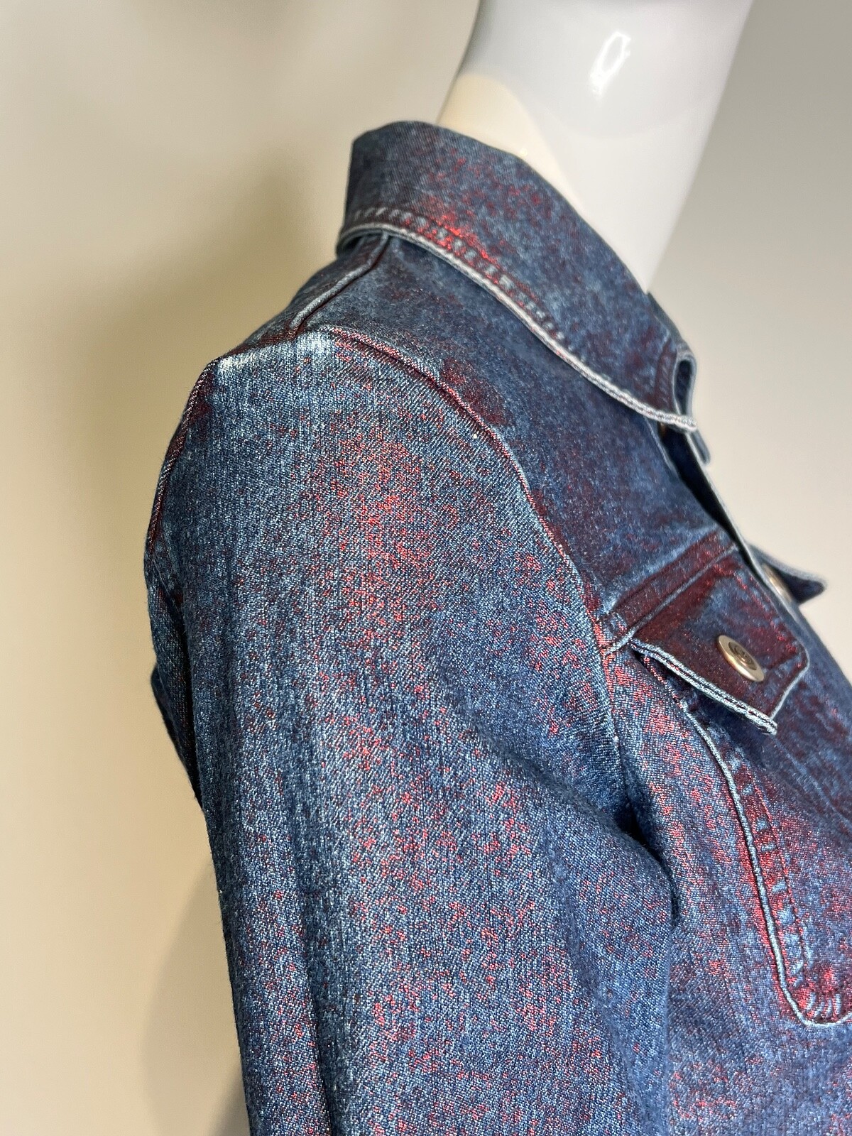 Romeo GIGLI Jean Jacket Red Metalic Denim Size S, Italy Vintage Cropped