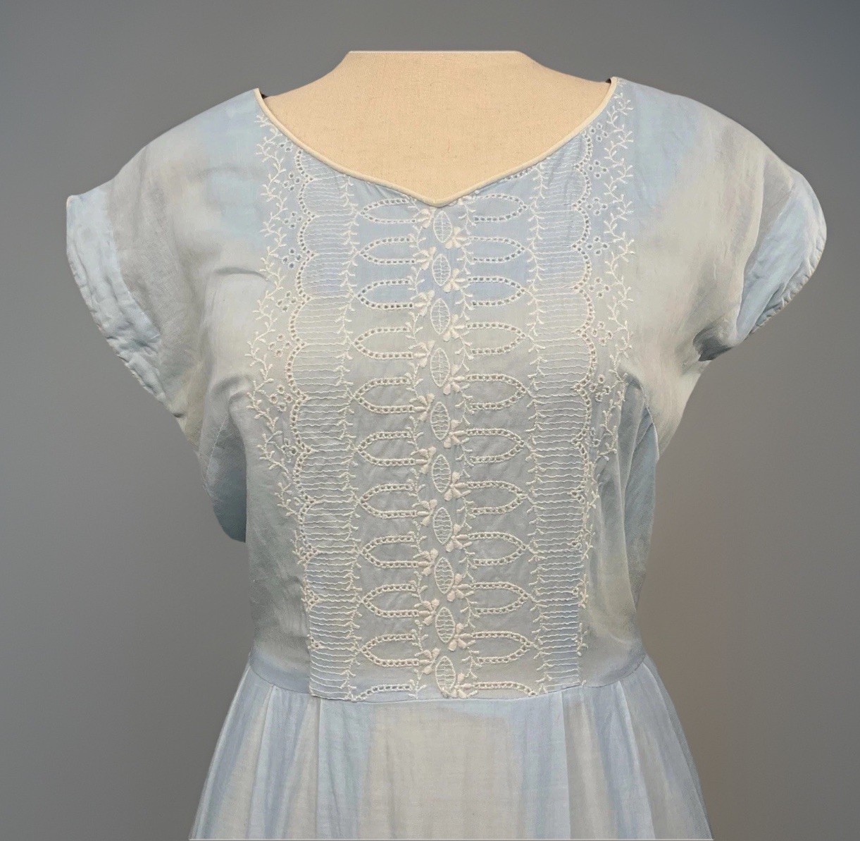 Vintage 50s 60s Fit Flare Dress Eyelets Zipper Blue & White Embroidered Feminine