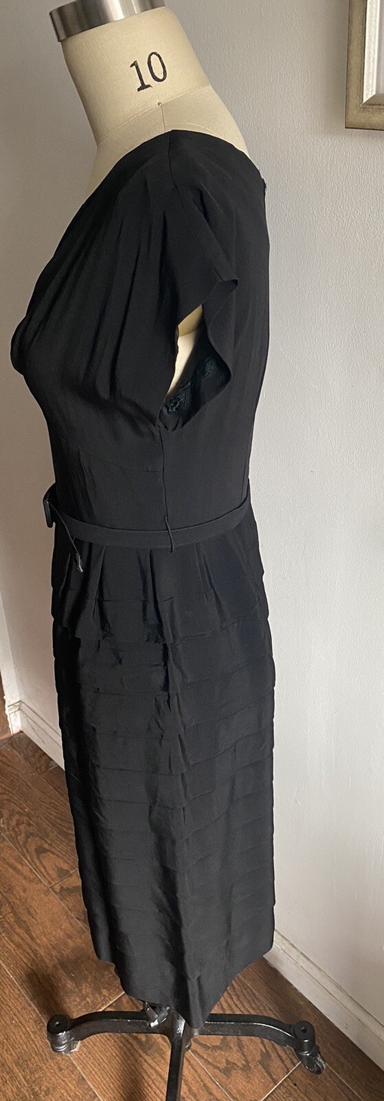 Vintage Dress Black Short Sleeves Lots Of Pleats Size 10 Belted Chest 34”
