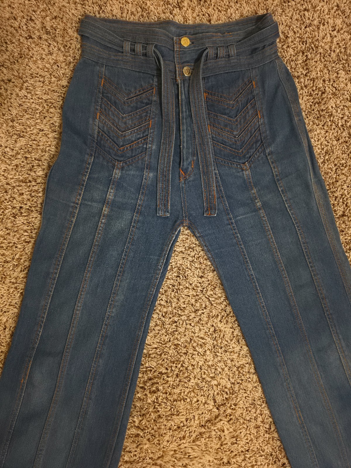 RARE Vtg 70s N’est Ce Pas Bell Bottoms – Sunray Pleated – Chevron Pockets CLEAN!