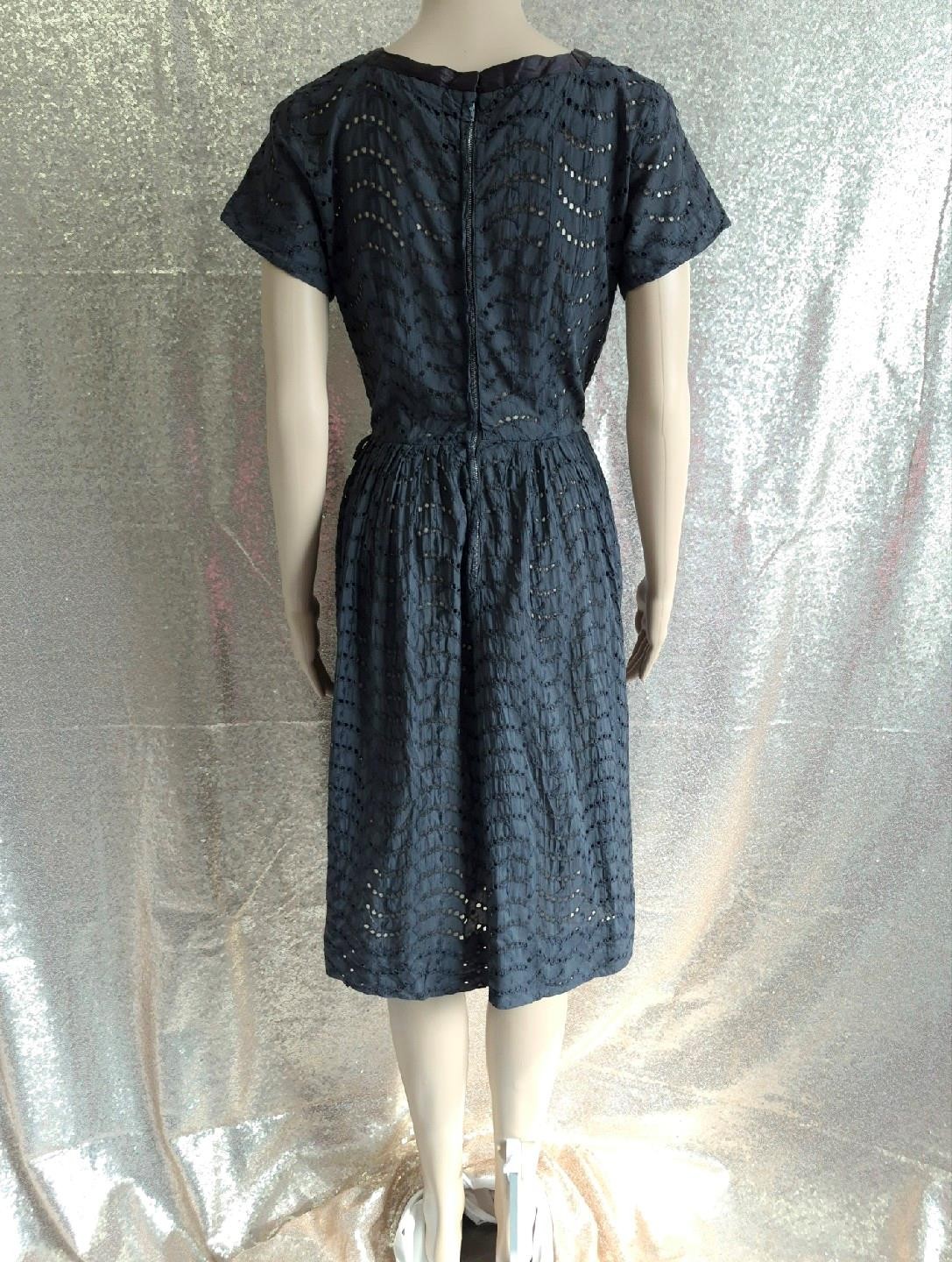 POST WAR BLACK COTTON EYELET vintage 1940s 50s Square Neck DAY DRESS – S / M