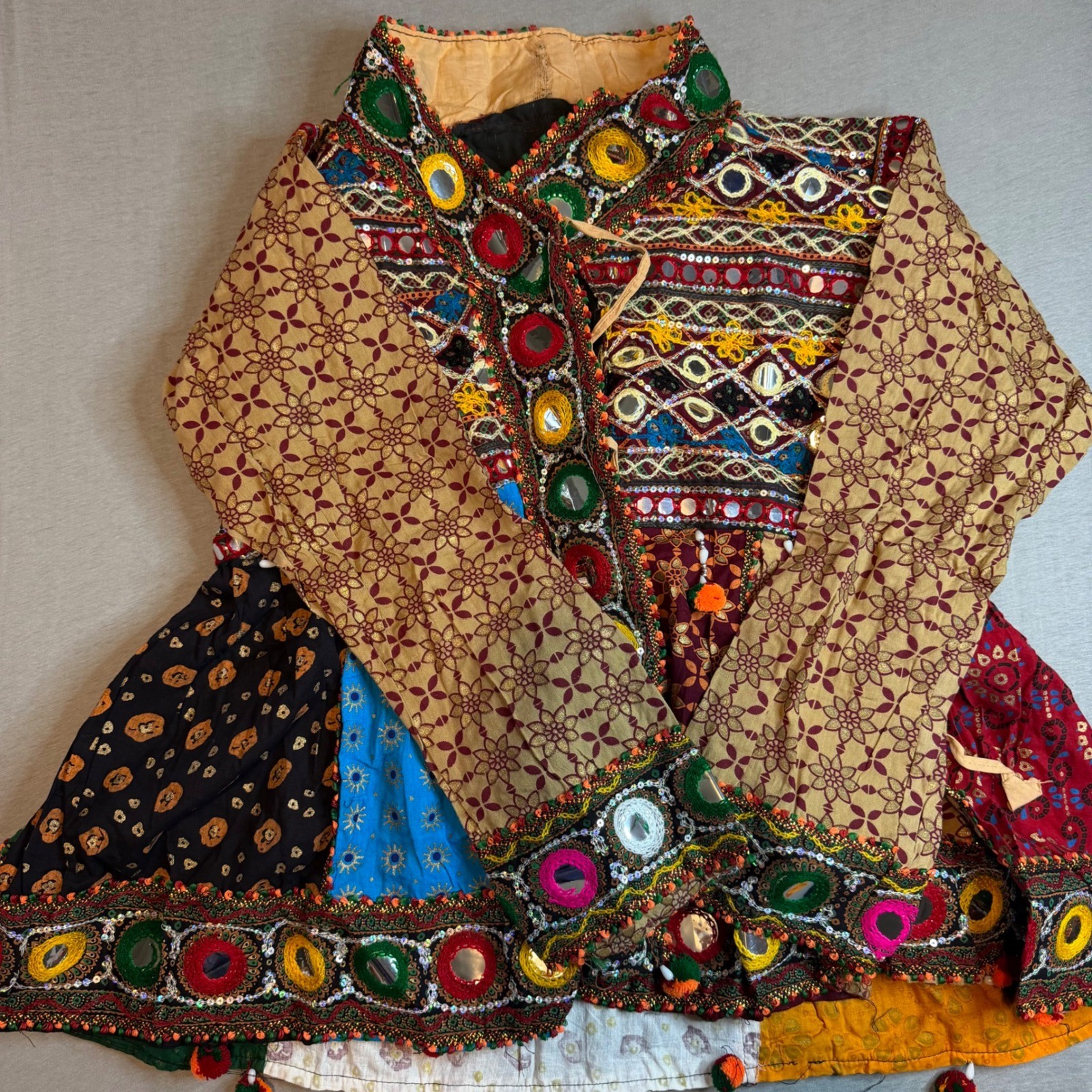 Vtg Banjara Kuchi Tribal Jacket Mirror Work Embroidered Patchwork Boho tribal