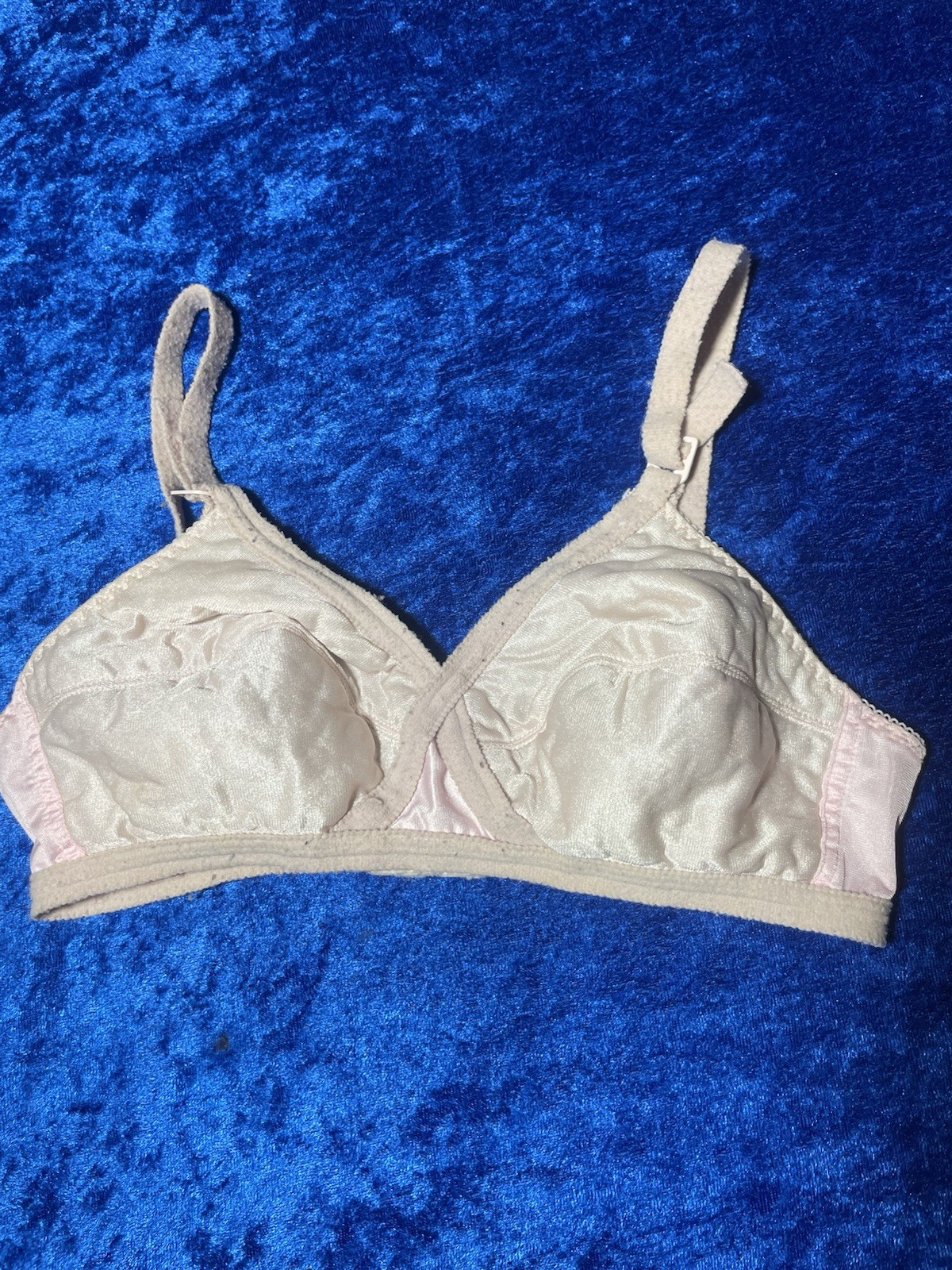 Vintage Bra 34c FAIR CONDITION See Pics Wireless Bralette Pink Nylon