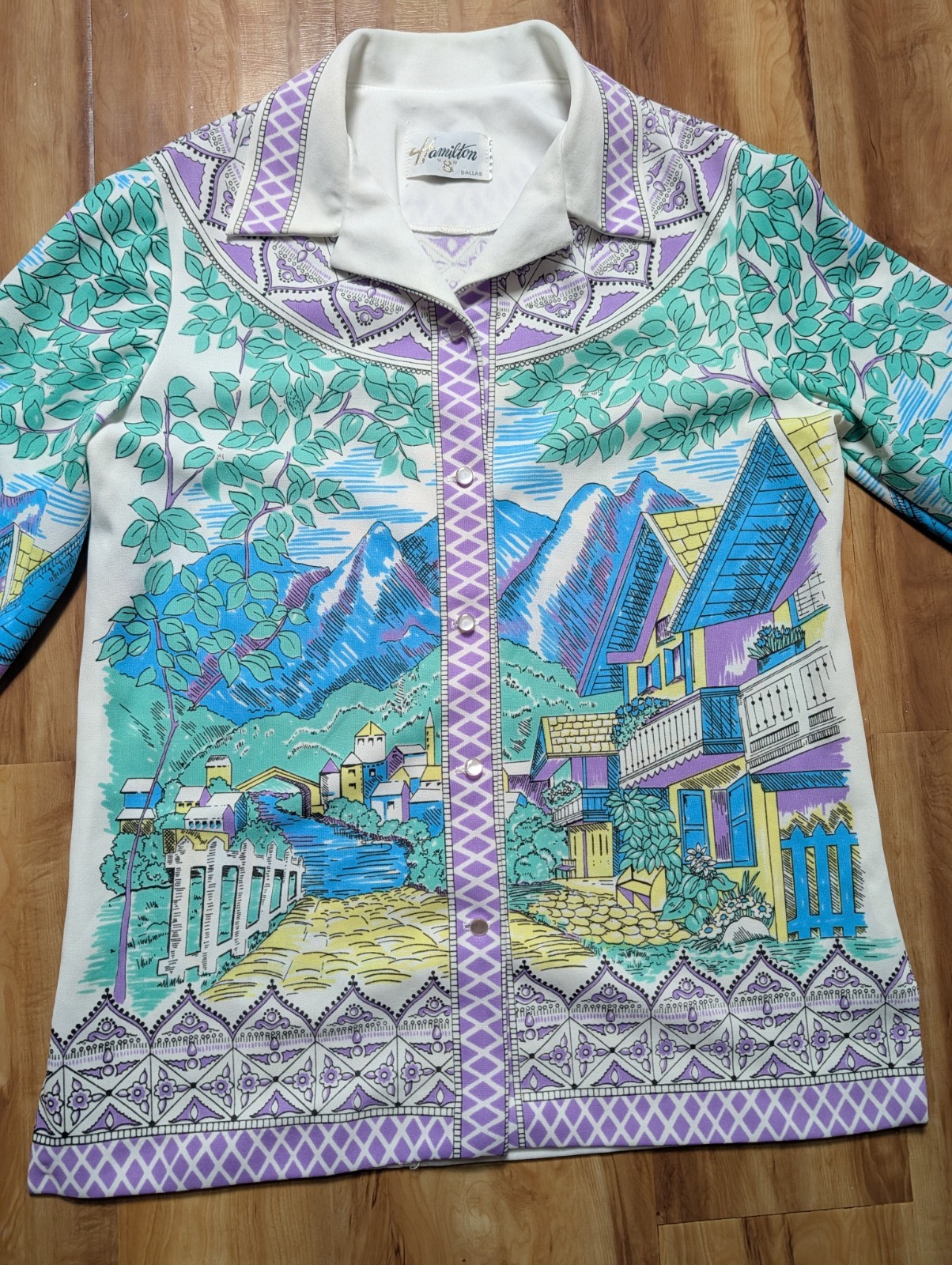Hamilton “8” Dallas Vtg 60s Art To Wear Blouse Mountain Village Storybook Scene