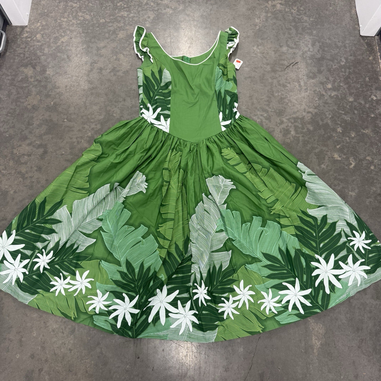 NEW Lee’s Fashion Hawaiian Green Floral Long Dress Women Size Small 6-8 Made USA