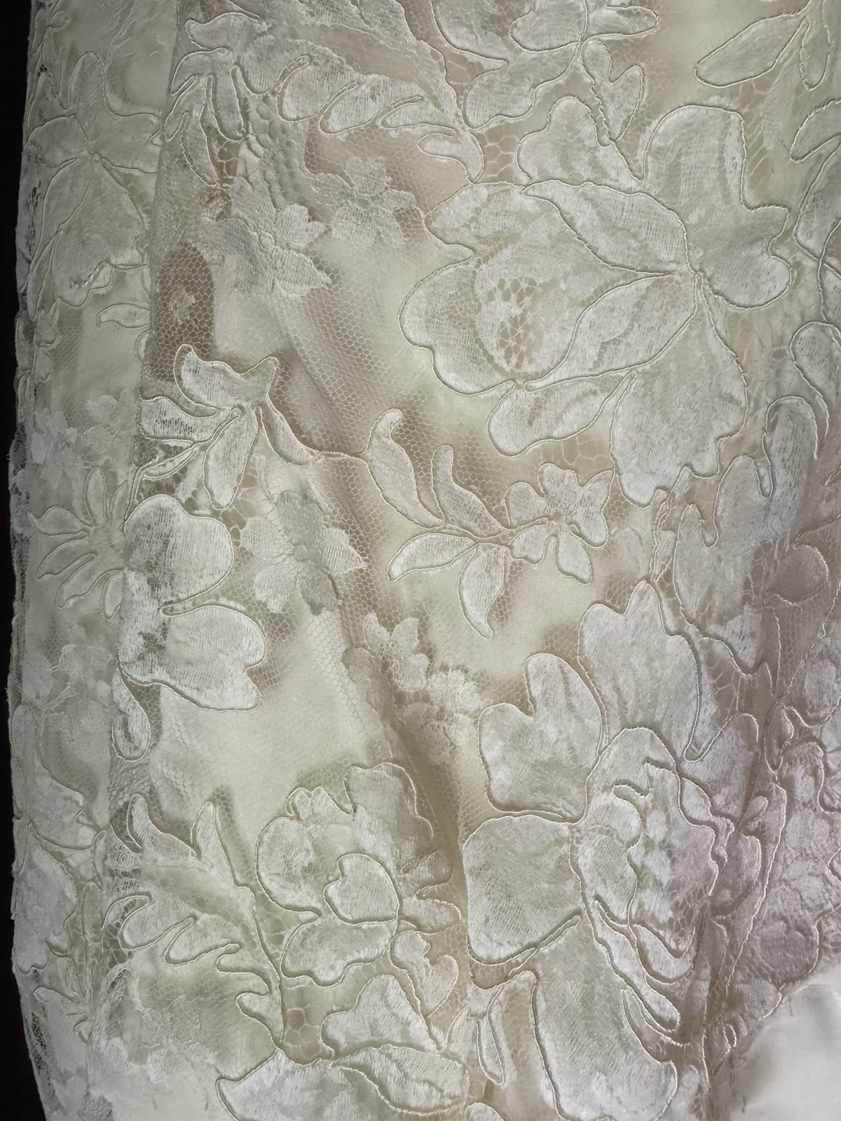 1967 Vintage Wedding Dress & Veil Empire Waist Professionally Preserved ILGWU